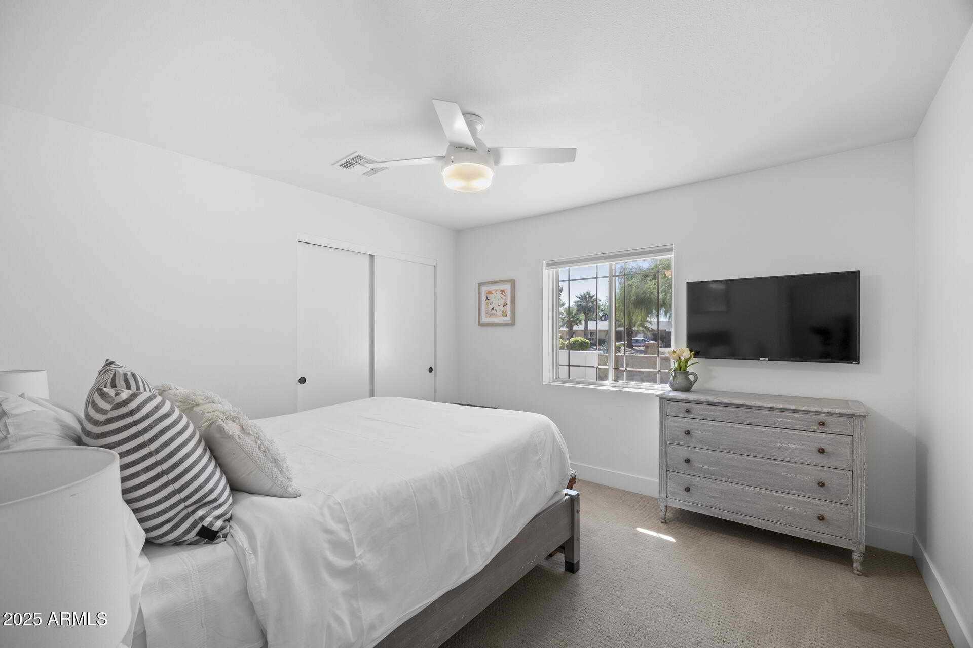 7836 E DAVENPORT Drive