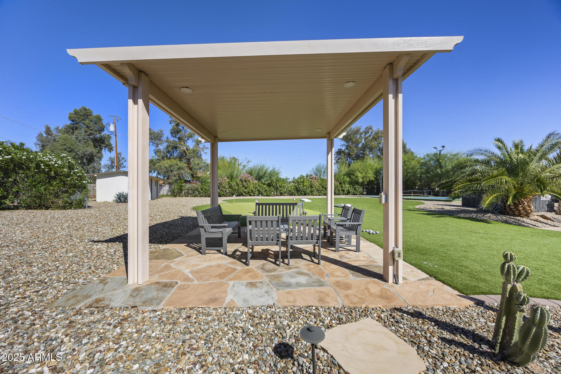 7836 E DAVENPORT Drive