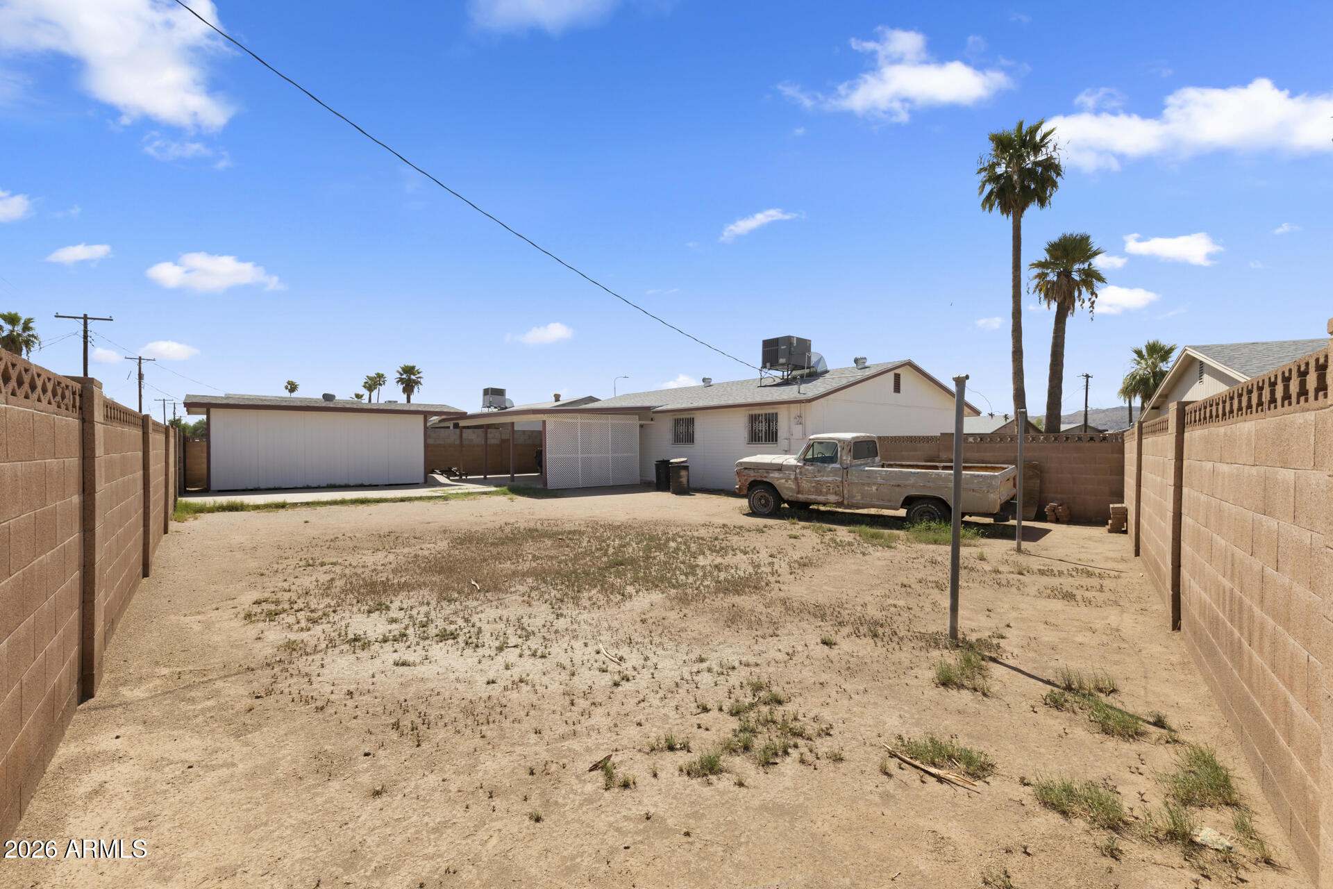 2242 E CHIPMAN Road