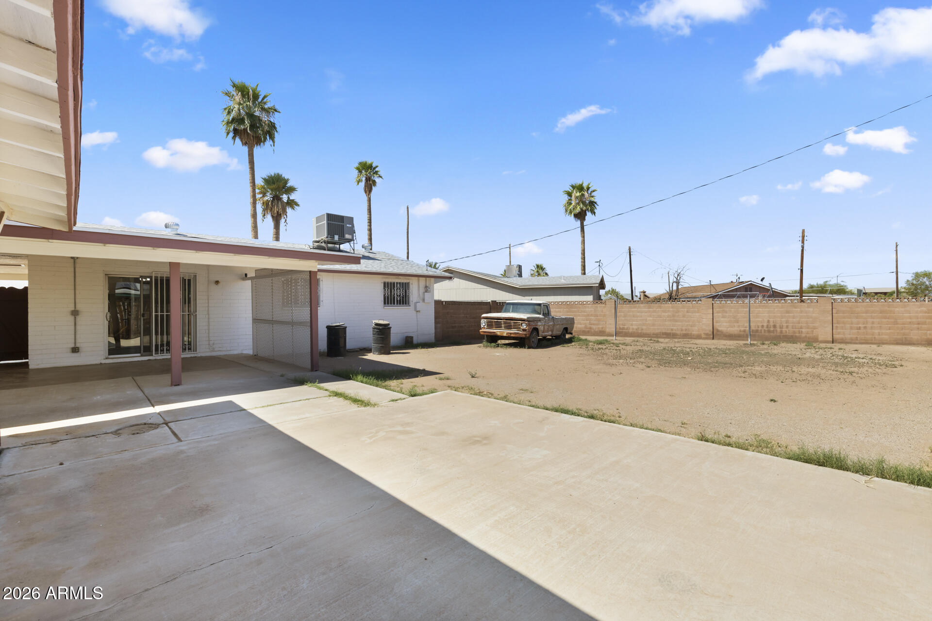 2242 E CHIPMAN Road