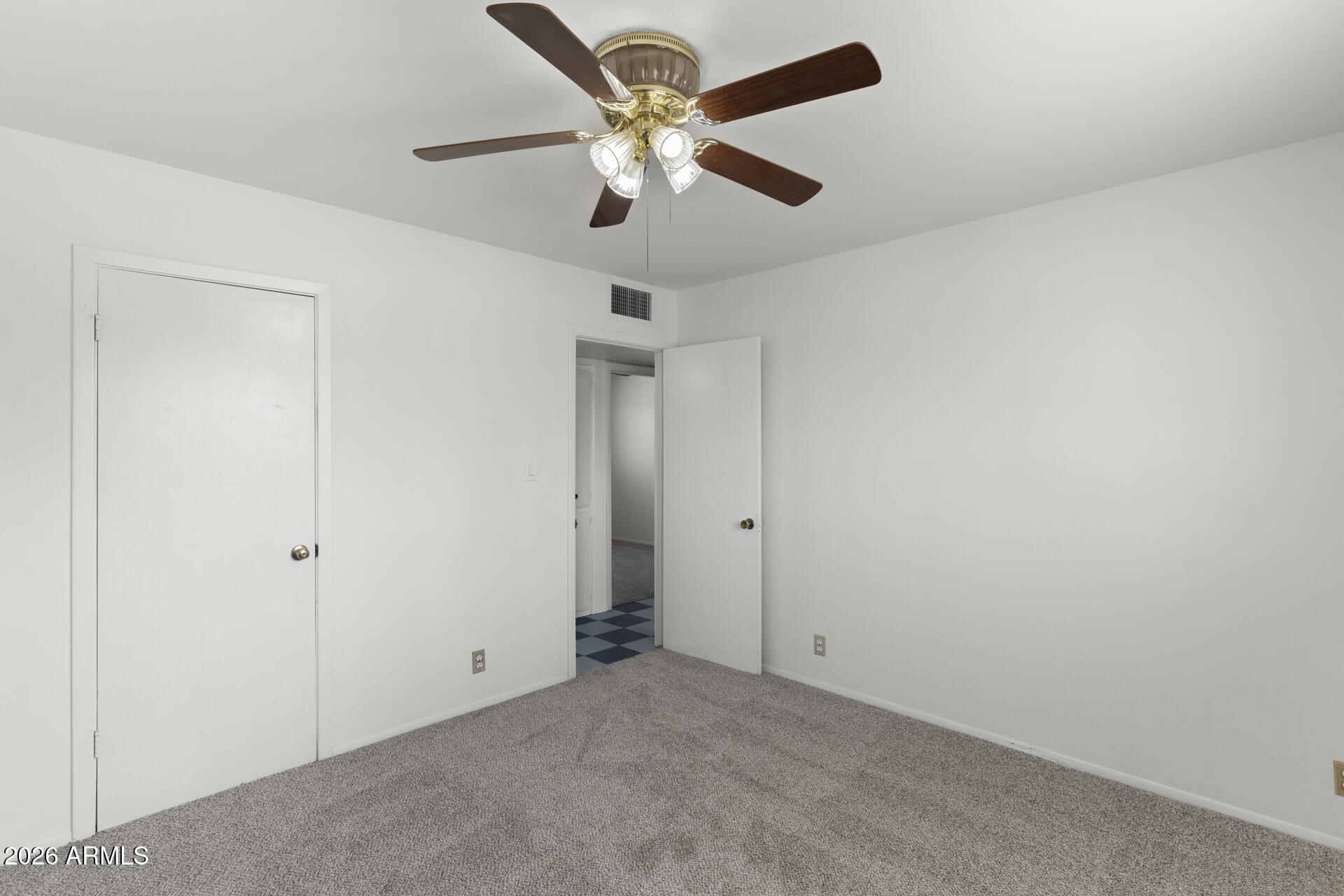 2242 E CHIPMAN Road