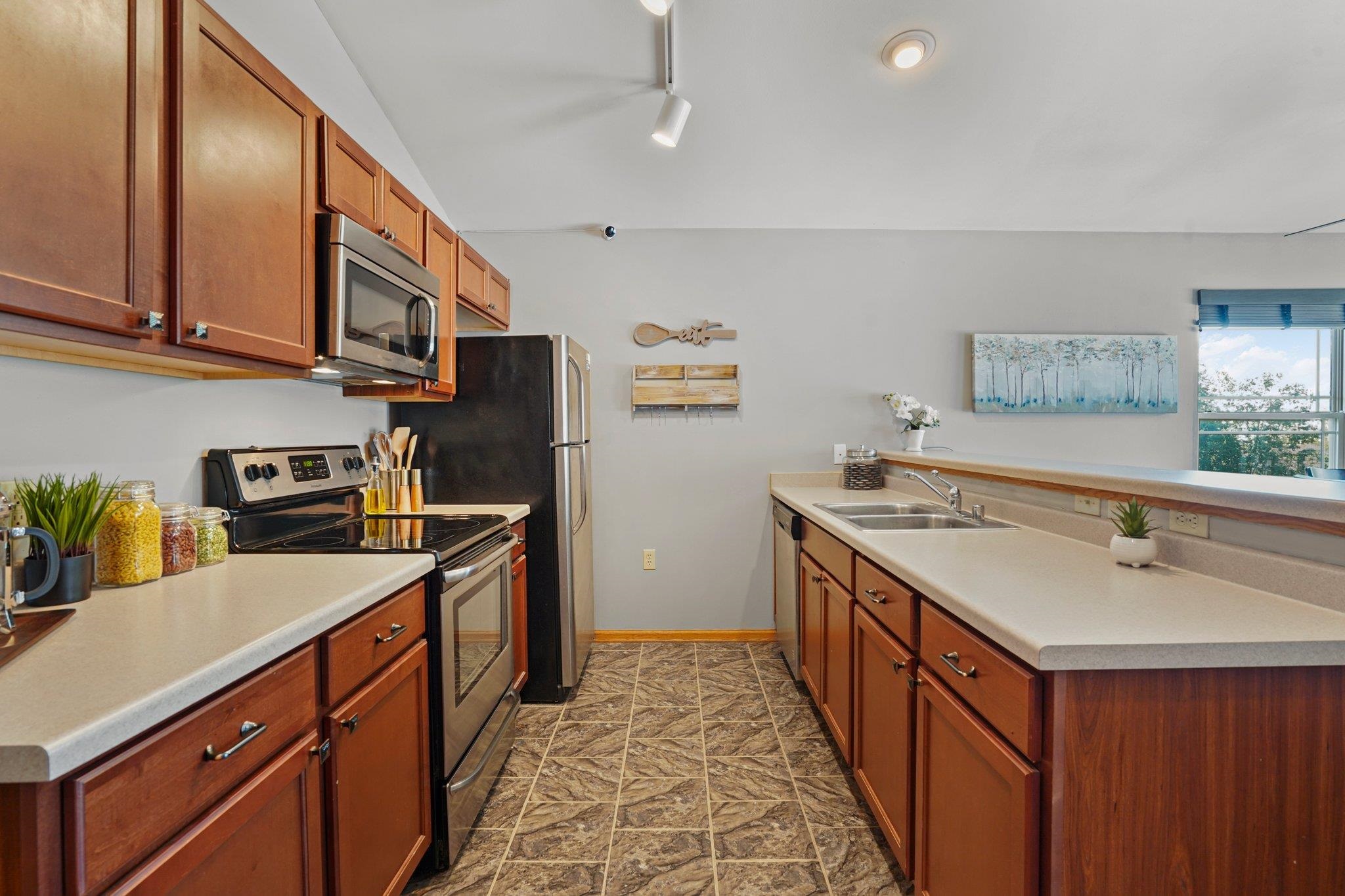 2832 Pleasant View Road 202