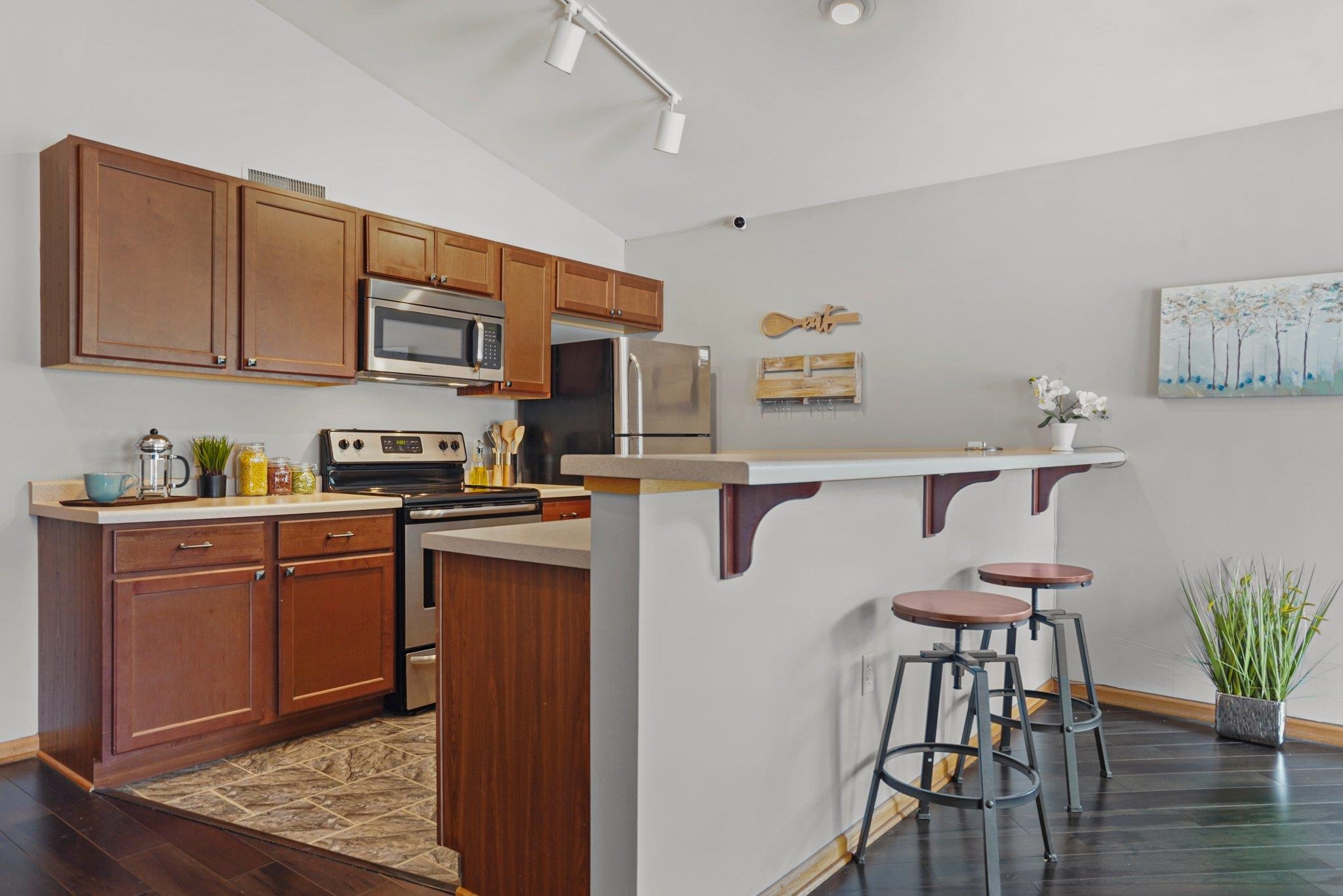 2832 Pleasant View Road 202