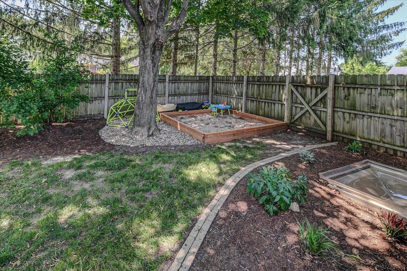 209 Bentwood Drive
