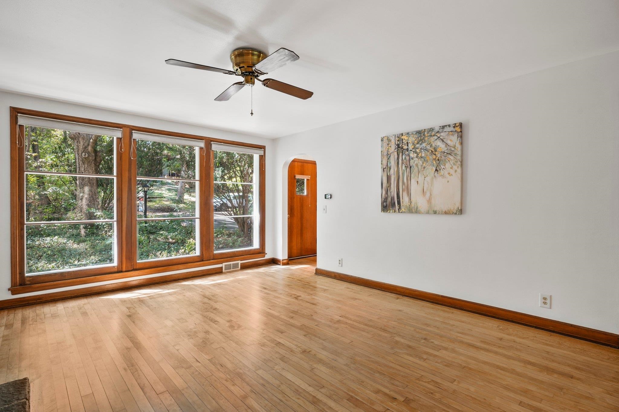 2538 Marshall Parkway