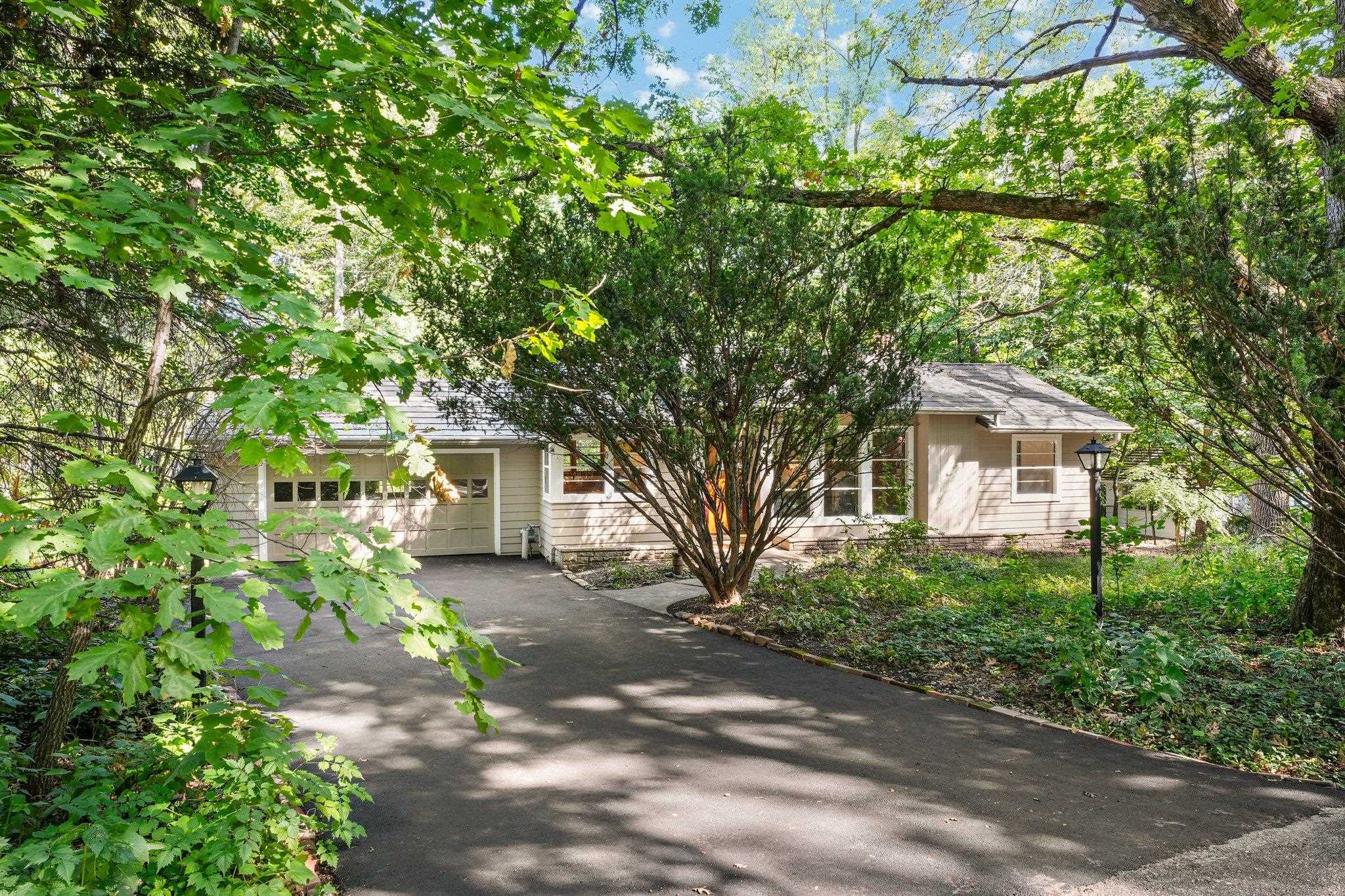 2538 Marshall Parkway