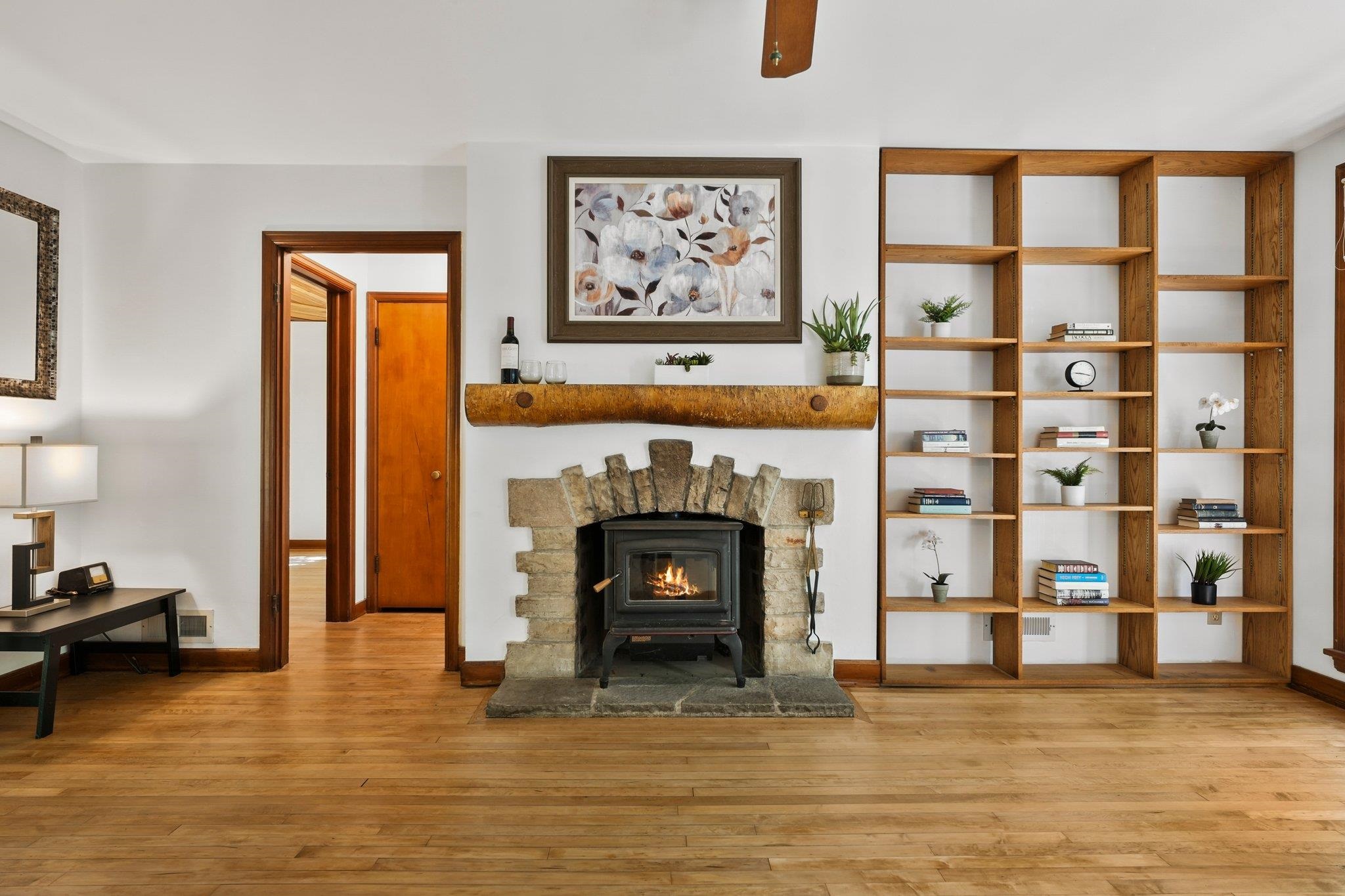 2538 Marshall Parkway
