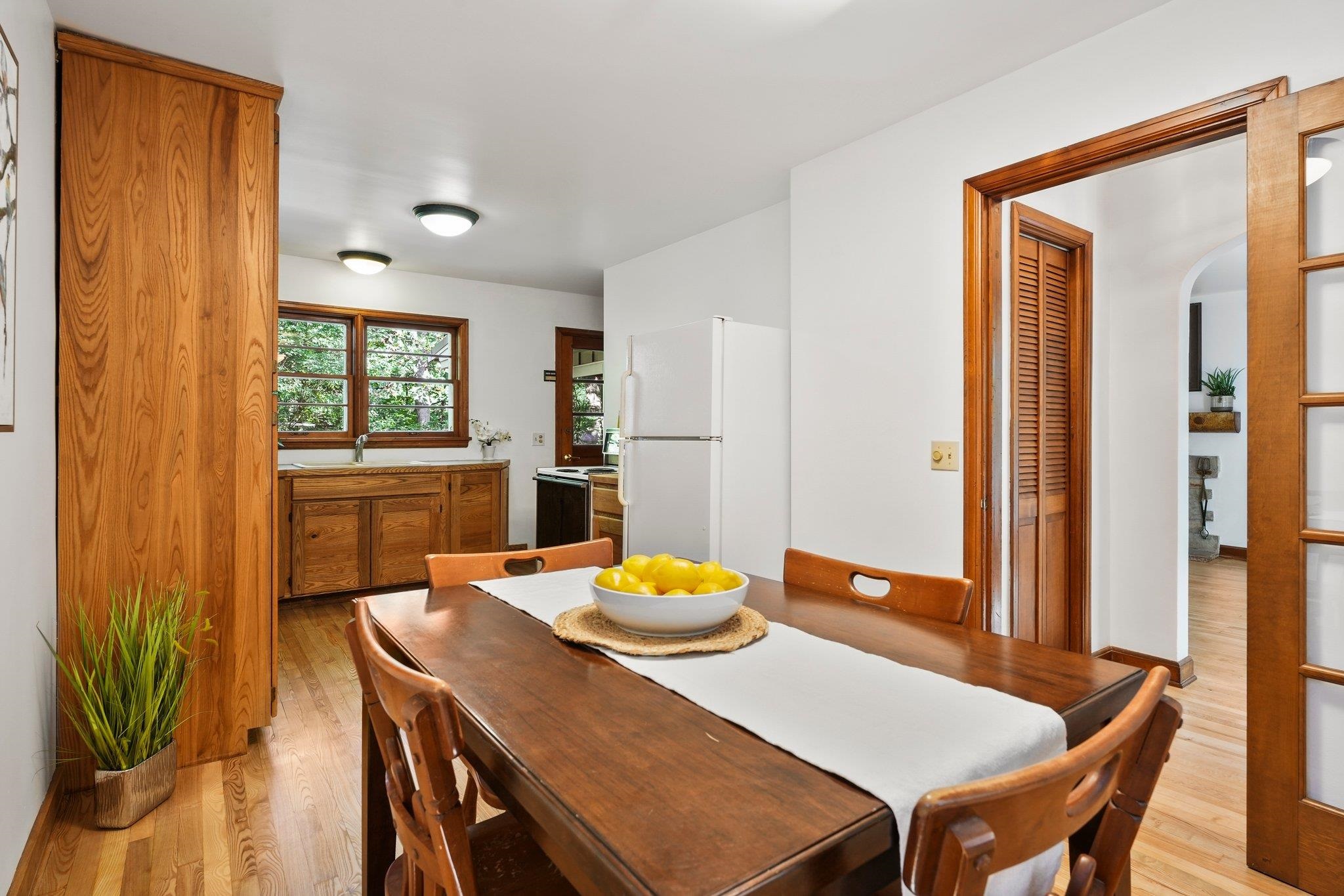 2538 Marshall Parkway