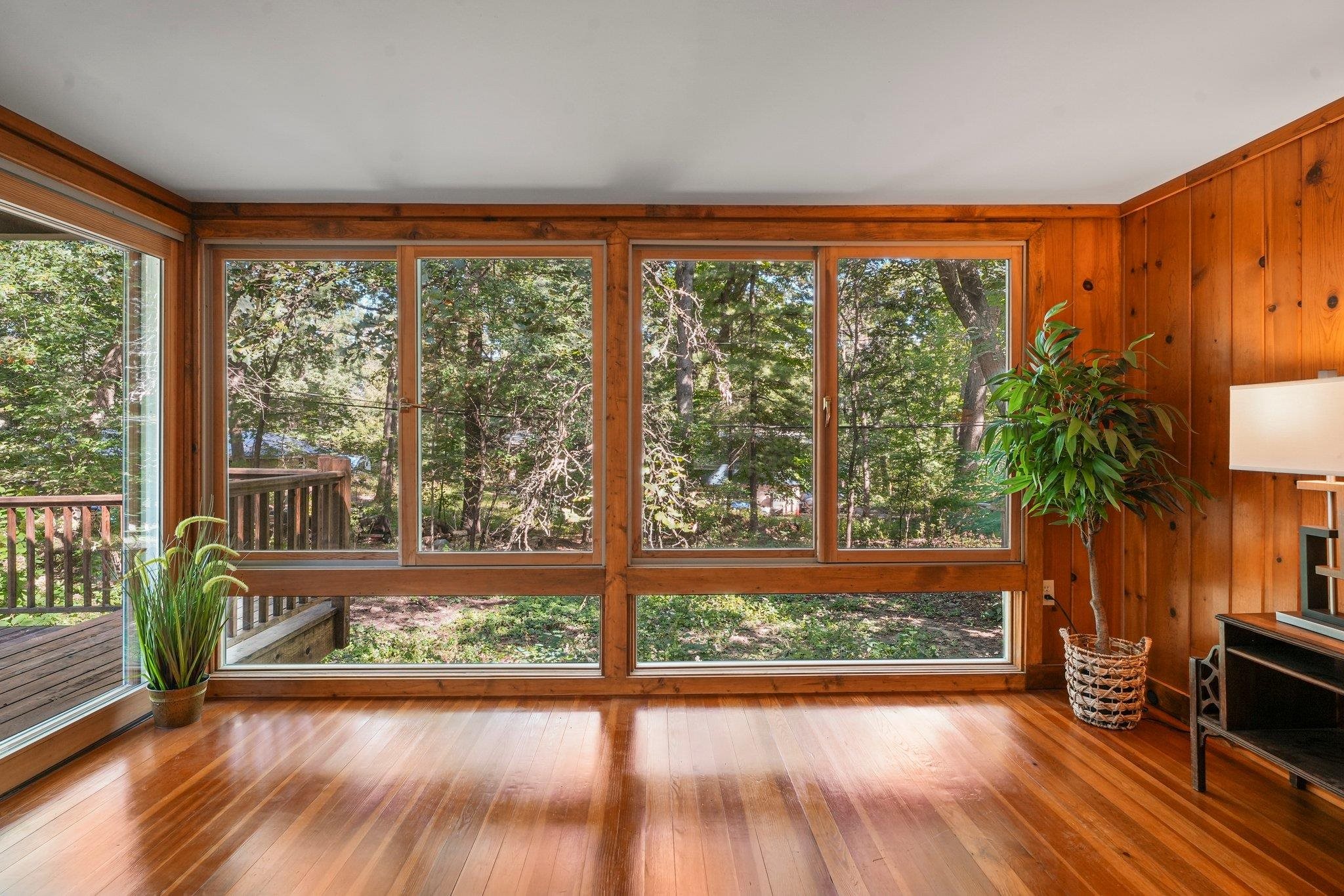 2538 Marshall Parkway
