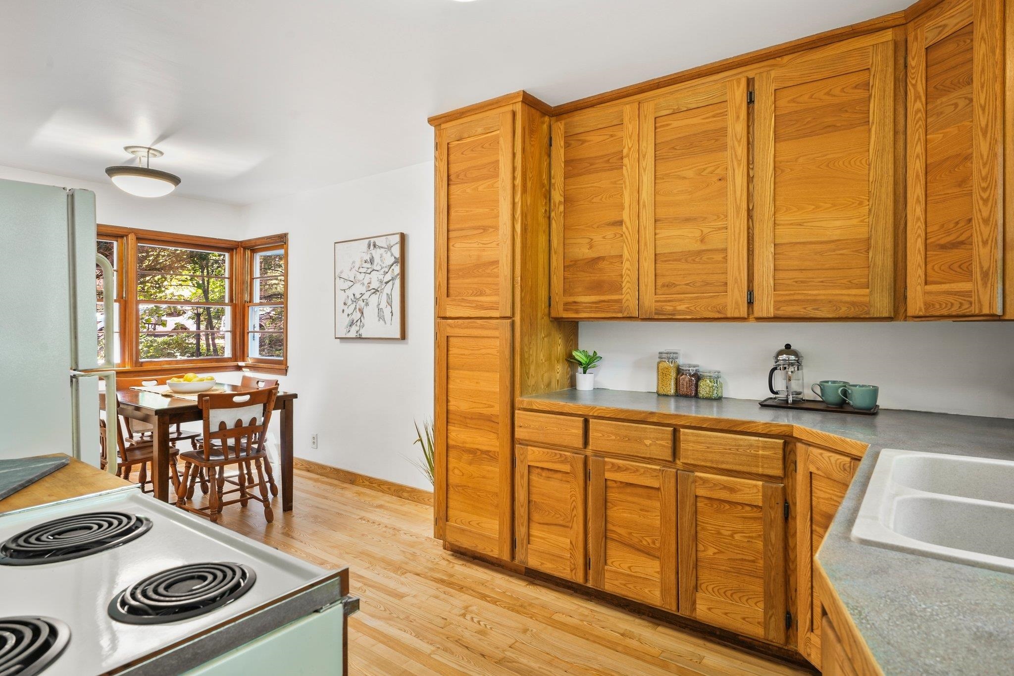 2538 Marshall Parkway