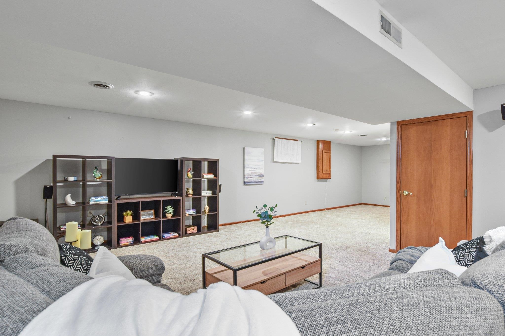 7301 Gladstone Drive