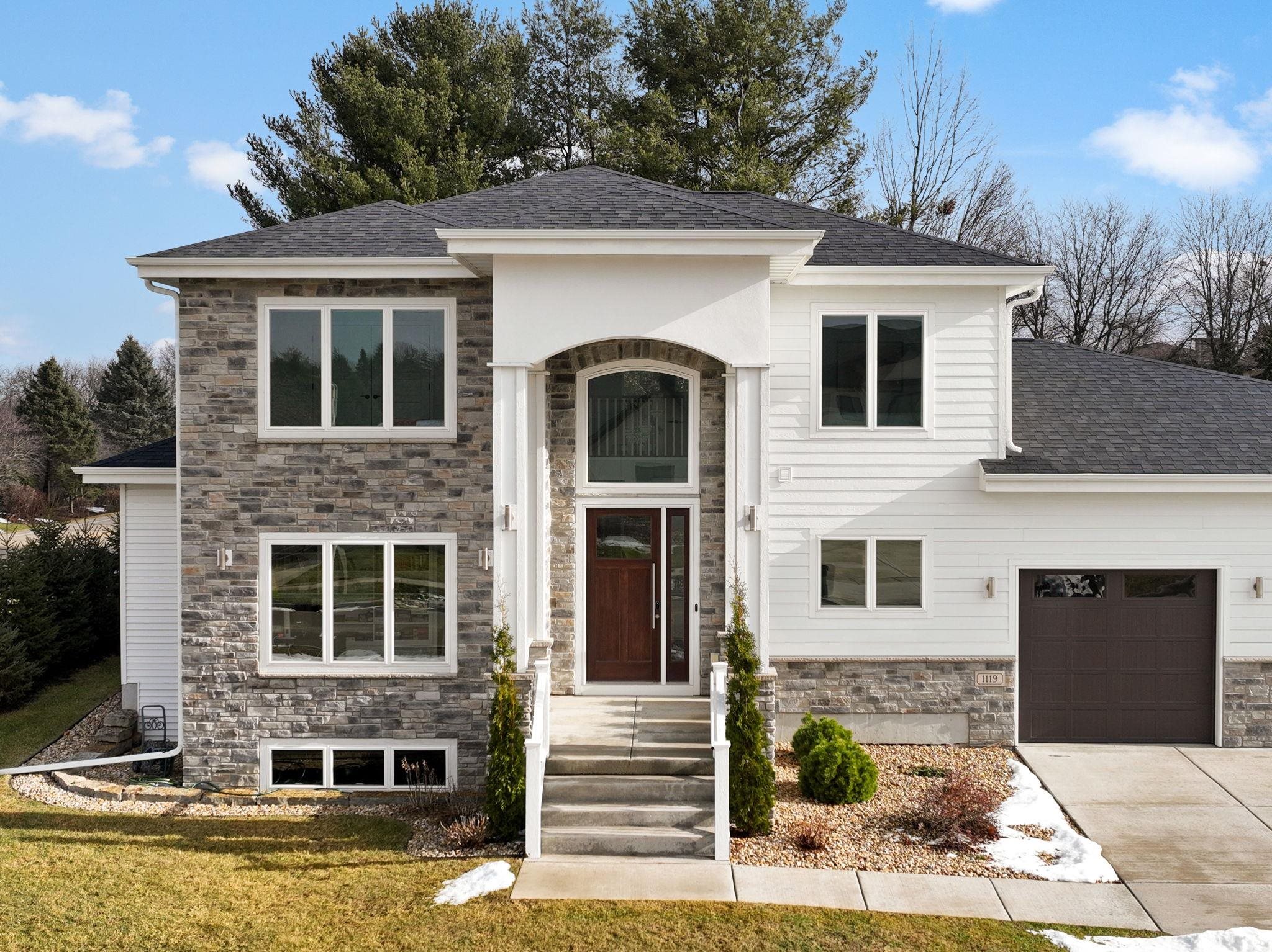 1119 Red Rock Lane