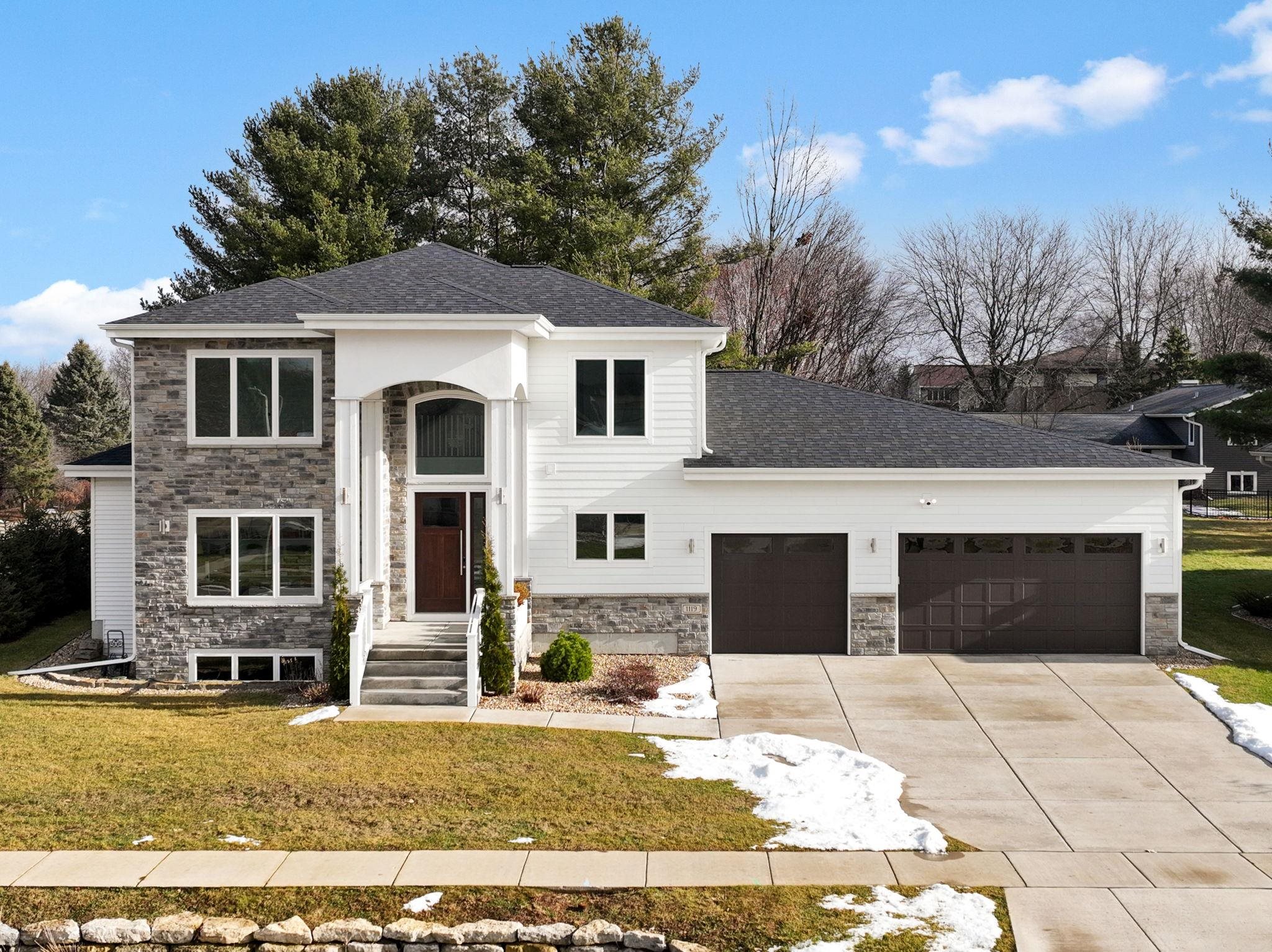 1119 Red Rock Lane
