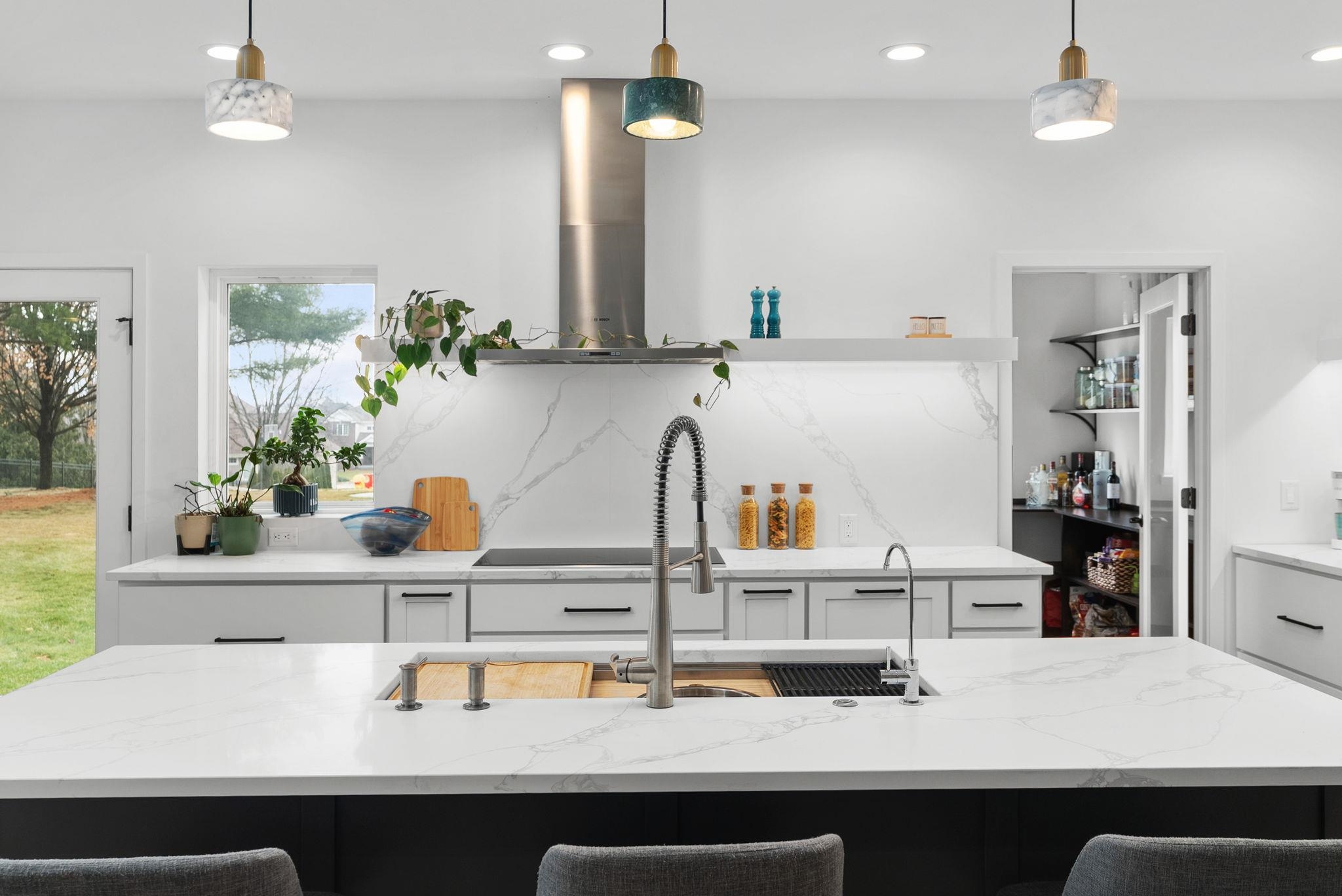 1119 Red Rock Lane