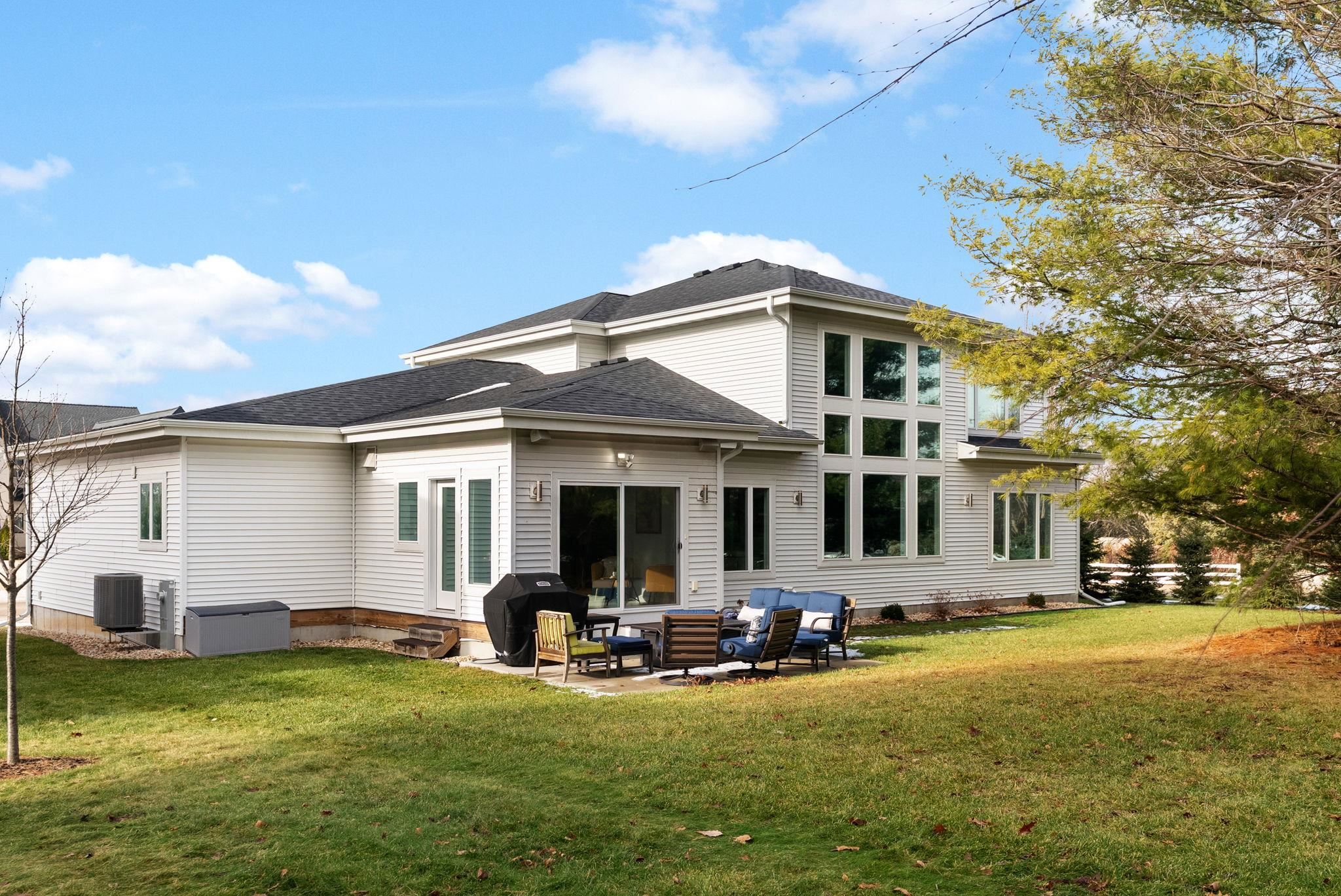 1119 Red Rock Lane
