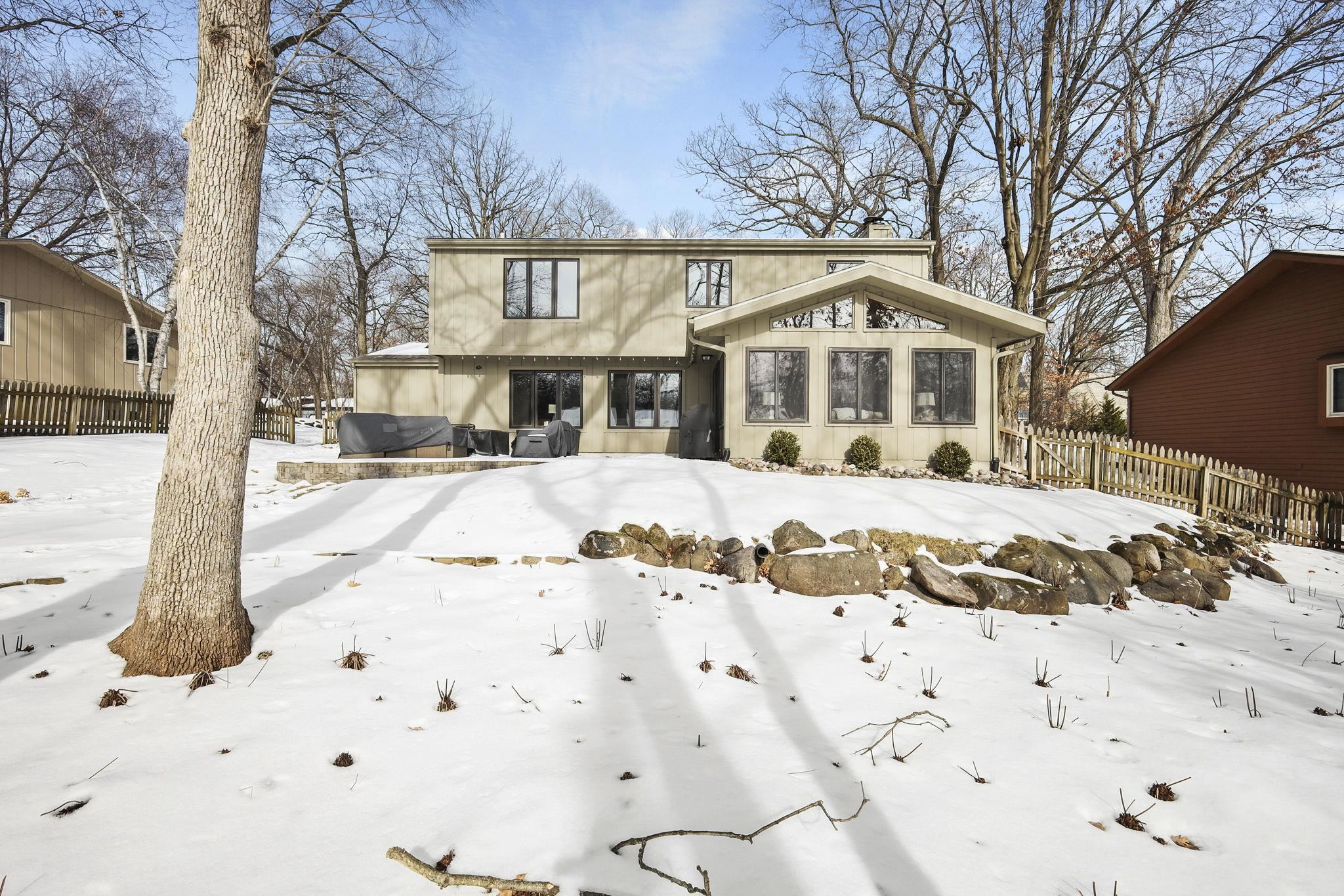 5837 Woods Edge Road