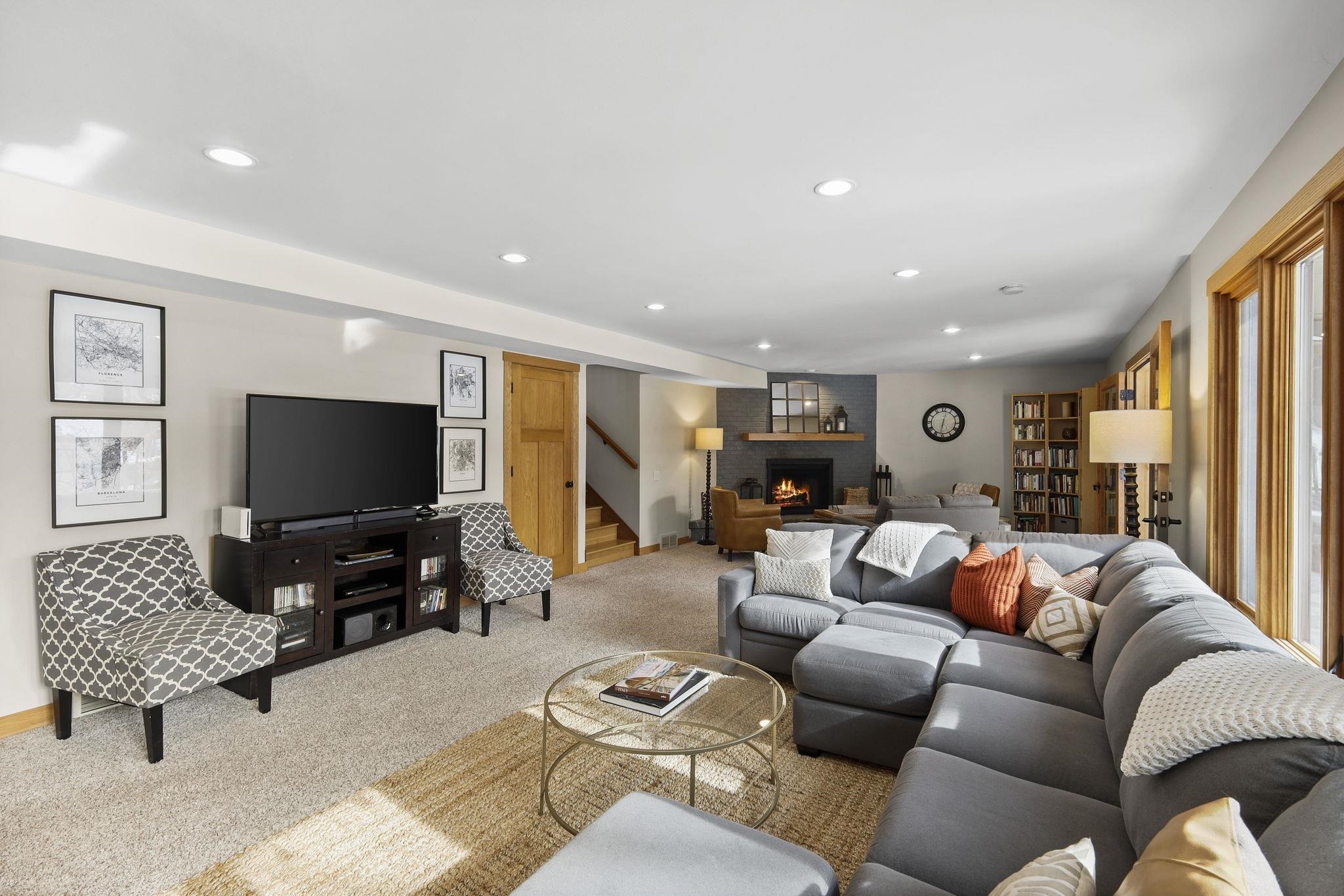 5837 Woods Edge Road