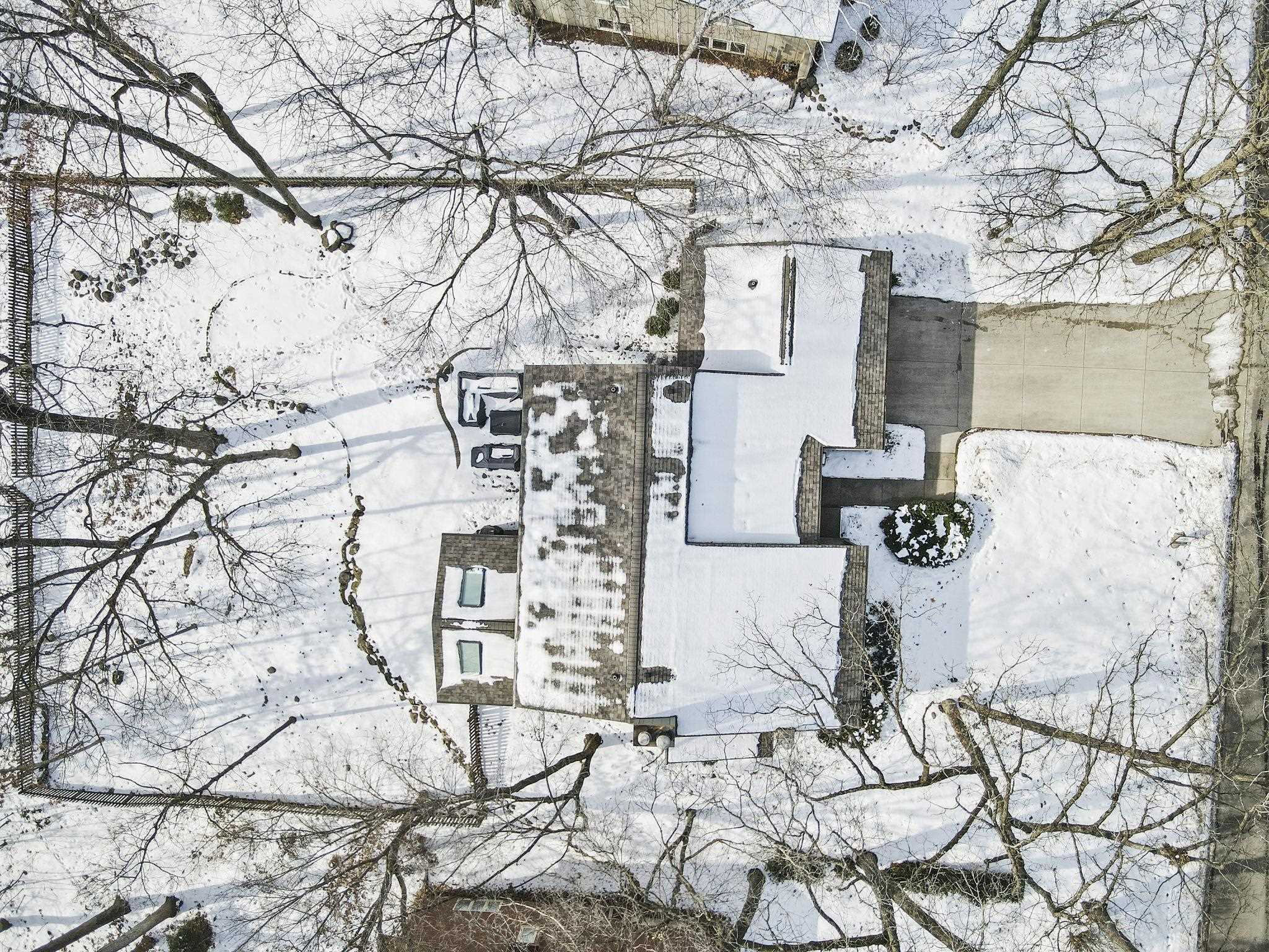 5837 Woods Edge Road