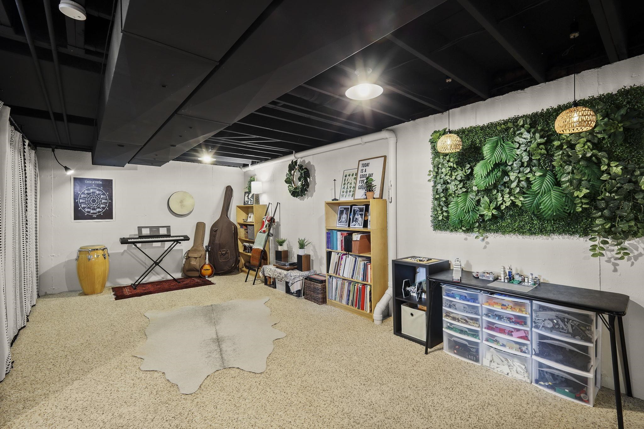 5837 Woods Edge Road