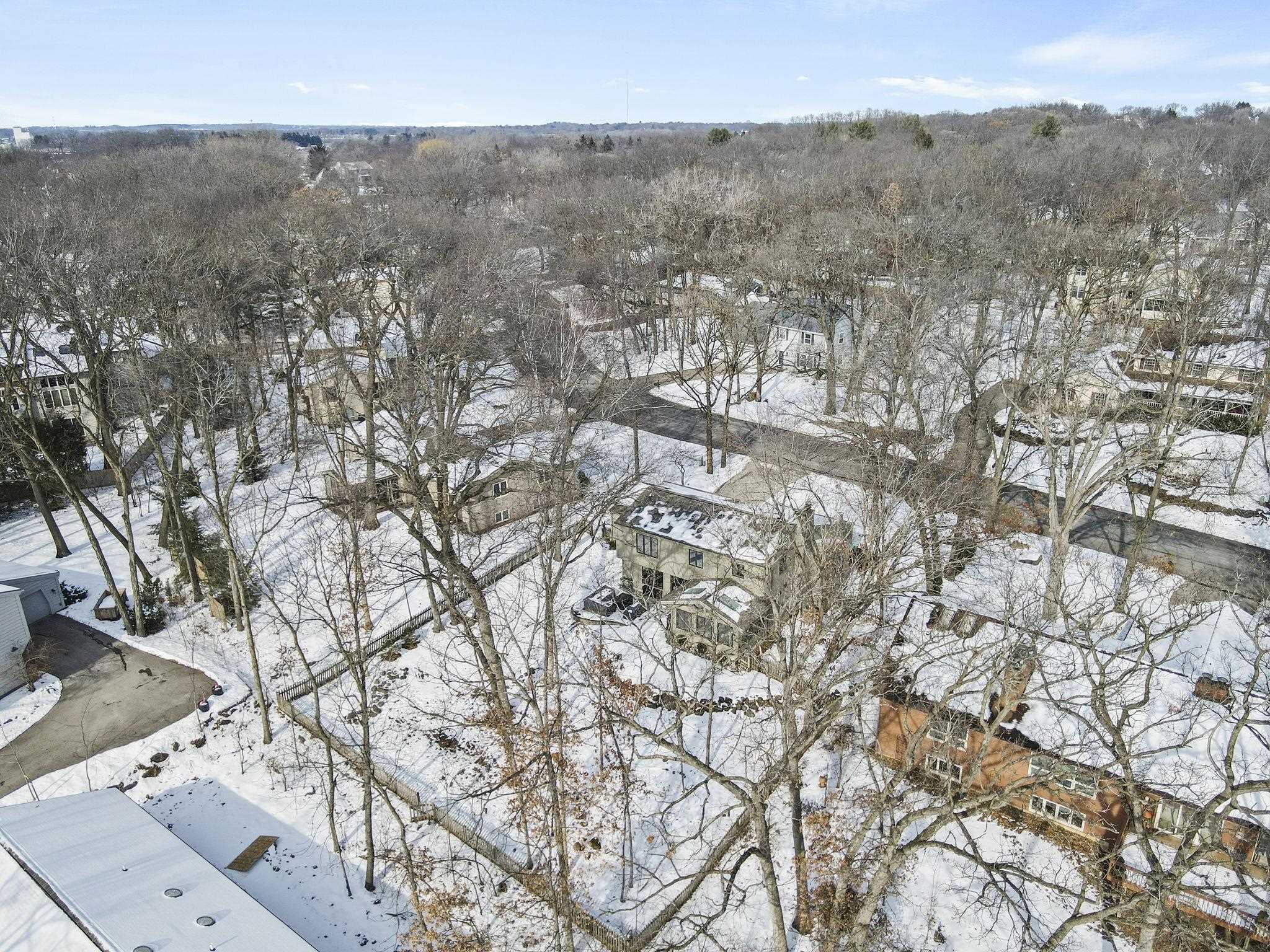 5837 Woods Edge Road