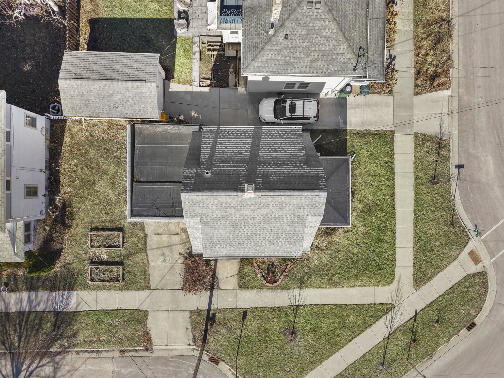 2418 Bashford Avenue