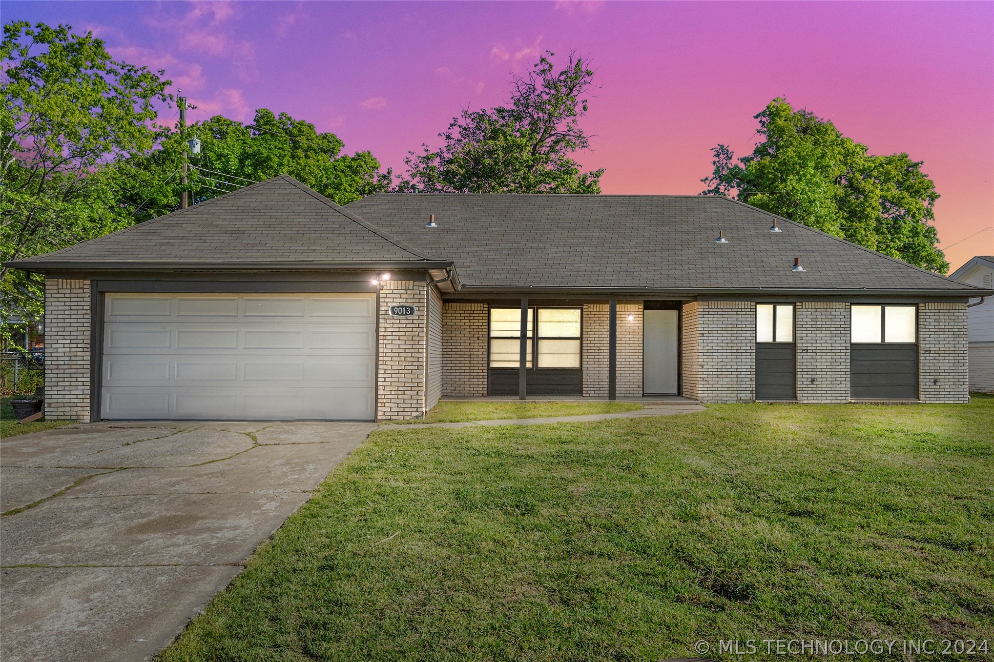 9013 E 32nd Place