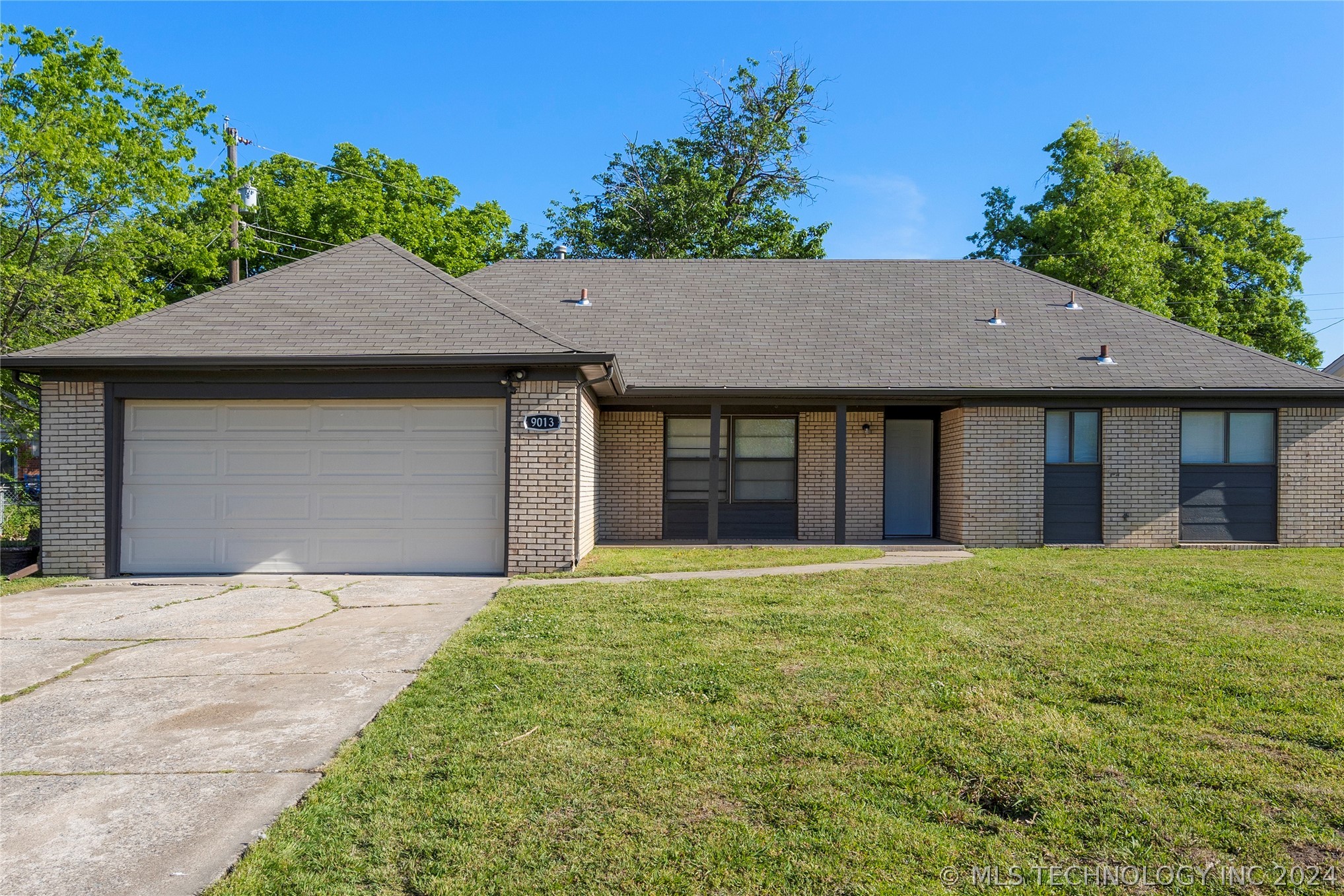 9013 E 32nd Place