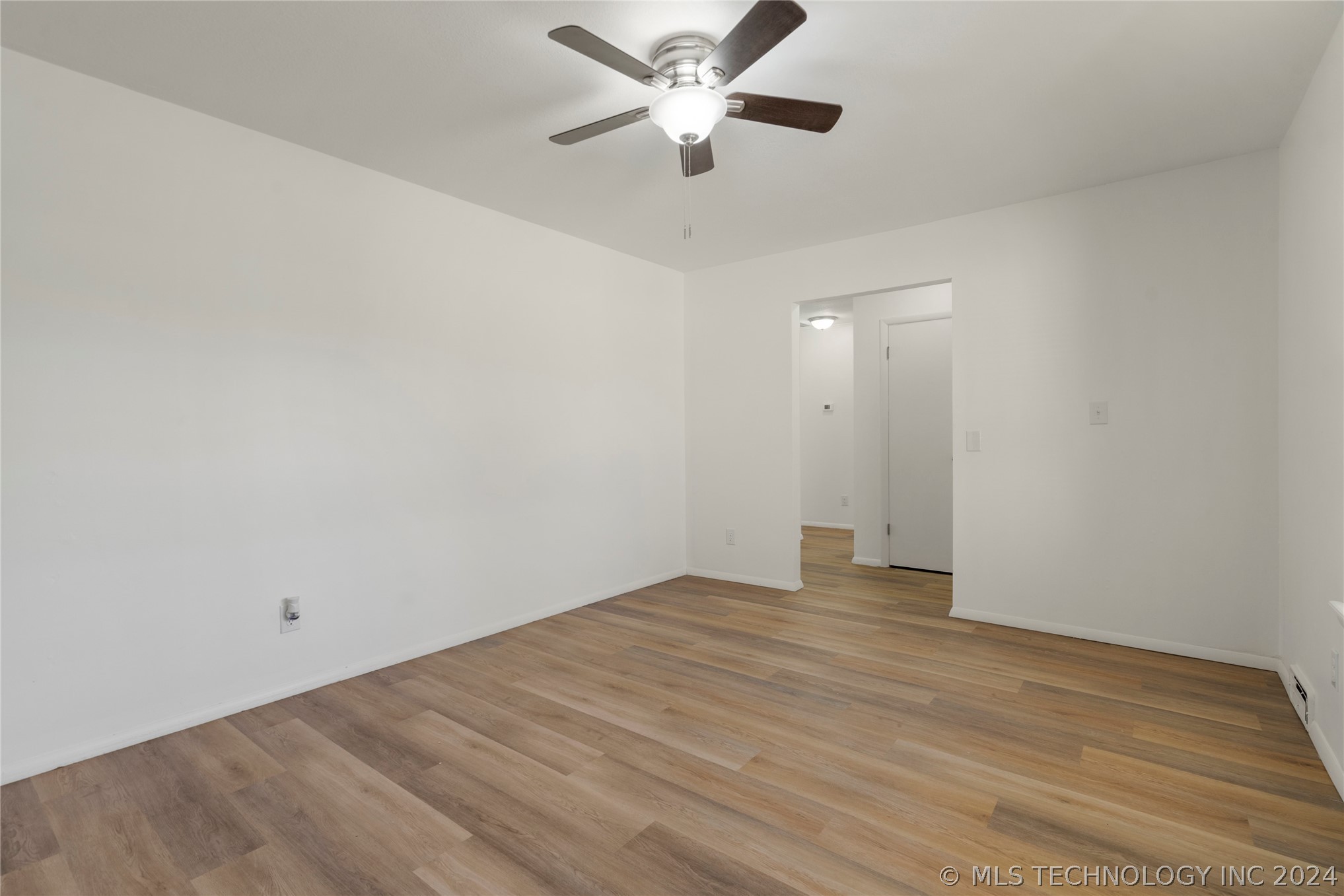 9013 E 32nd Place