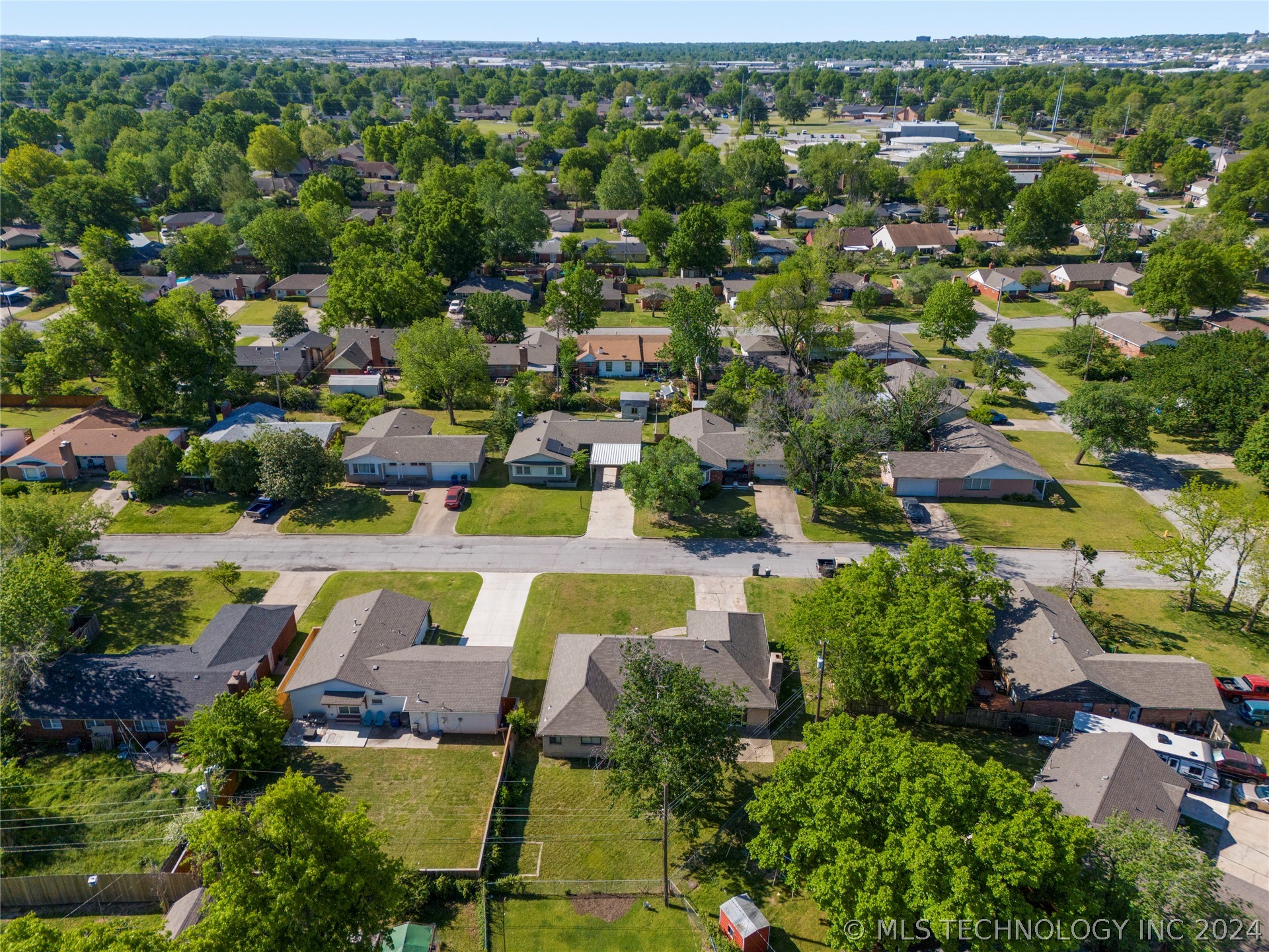 9013 E 32nd Place