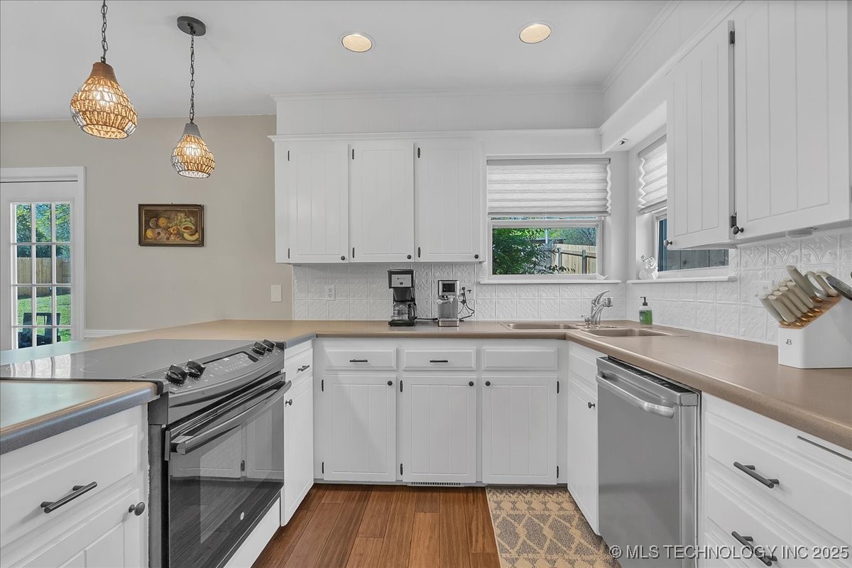 100 W Union Street