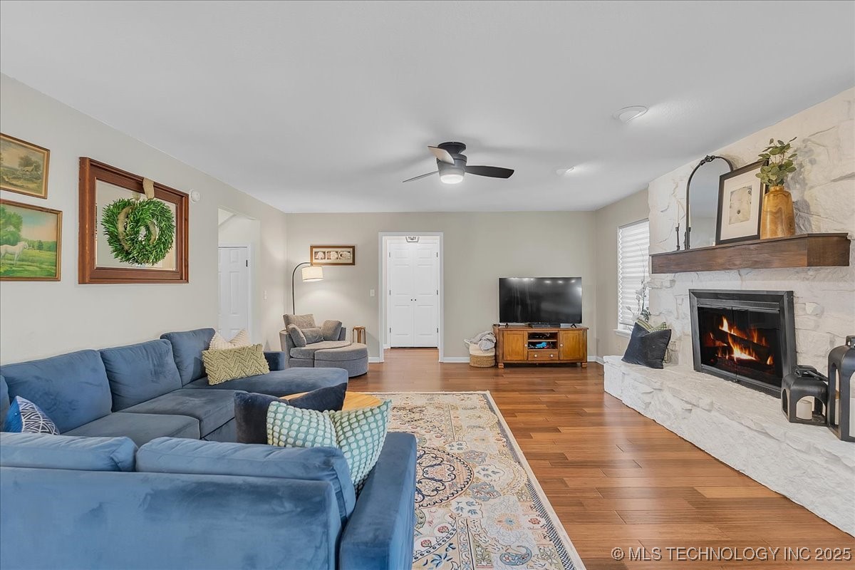 100 W Union Street