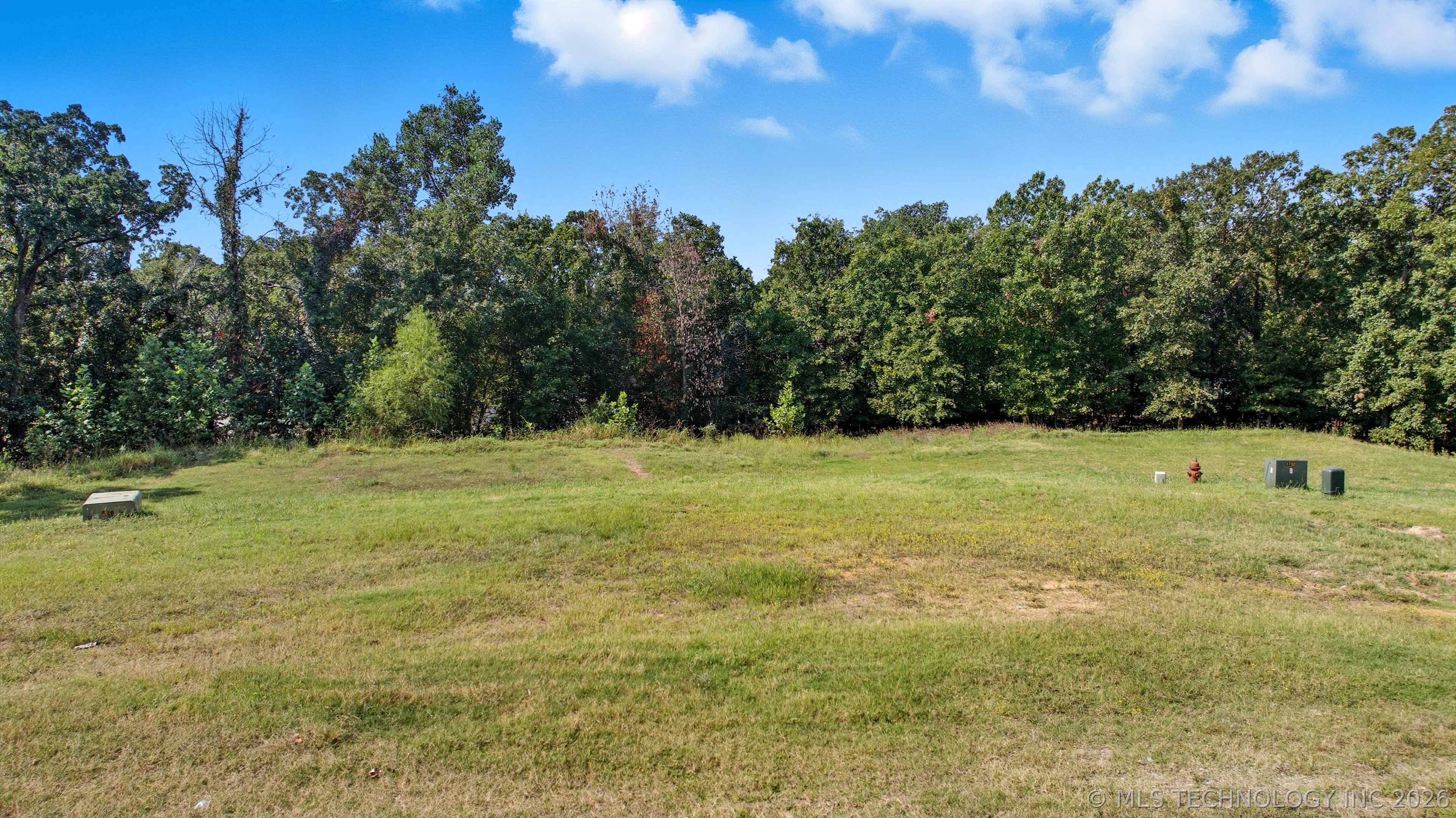 718 E Old North Road