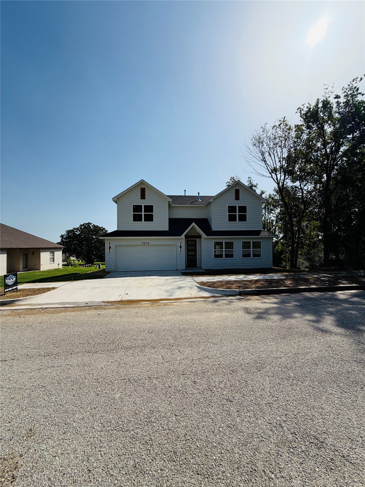 1515 N Waco Avenue