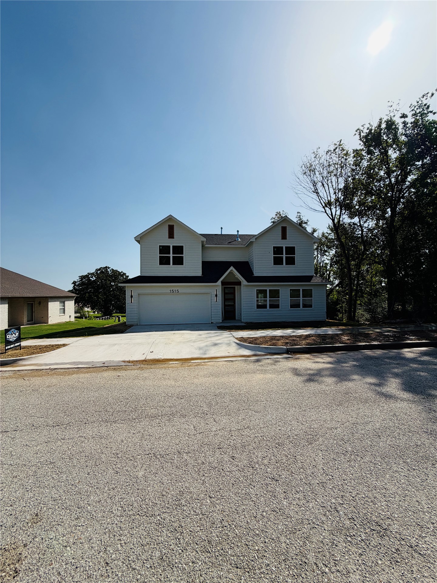 1515 N Waco Avenue