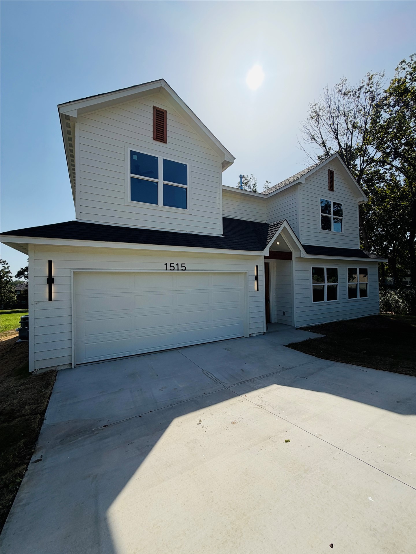 1515 N Waco Avenue