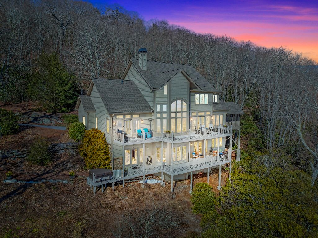 1482 Toxaway Drive