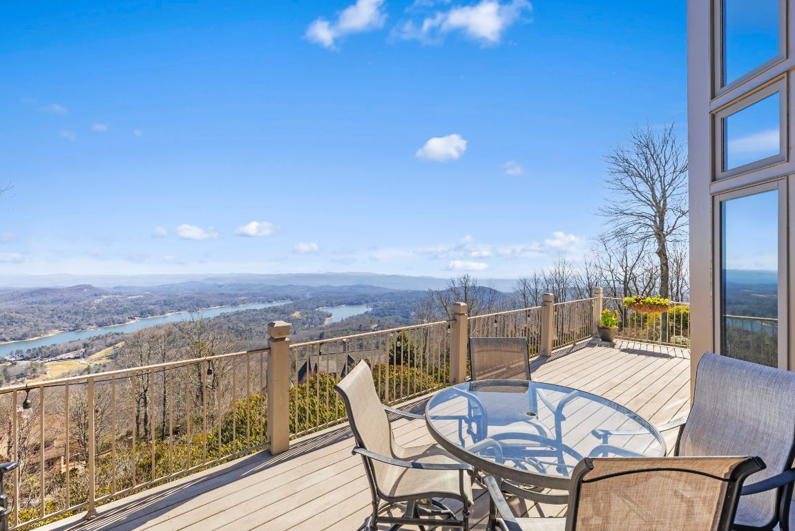 1482 Toxaway Drive
