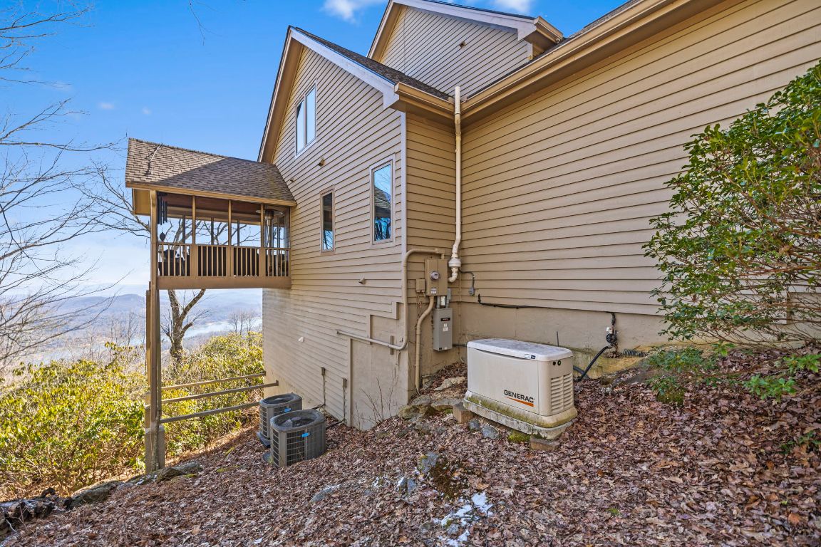 1482 Toxaway Drive