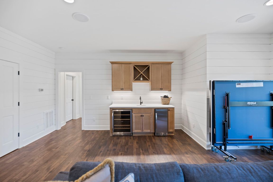 1048 Cherokee Trace
