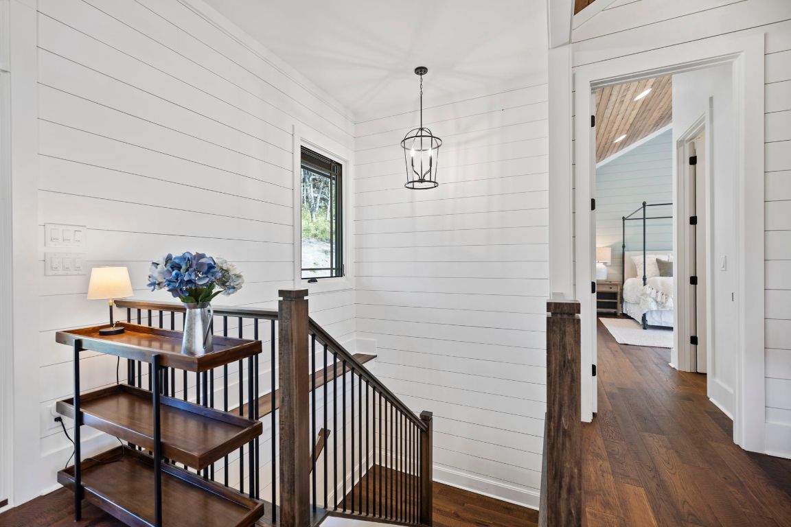 1048 Cherokee Trace