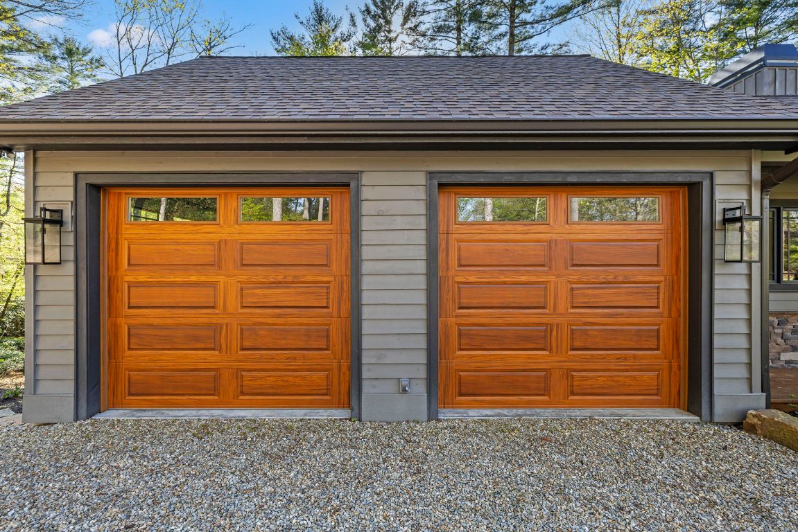 1048 Cherokee Trace