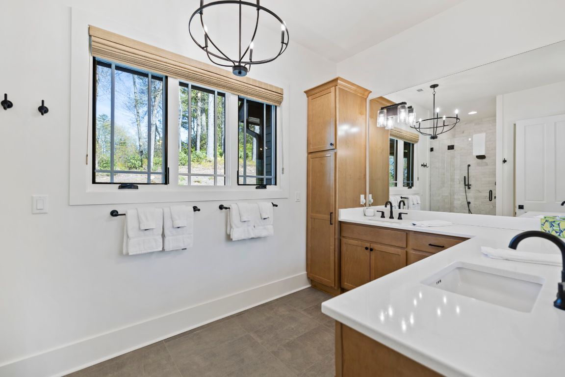 1048 Cherokee Trace