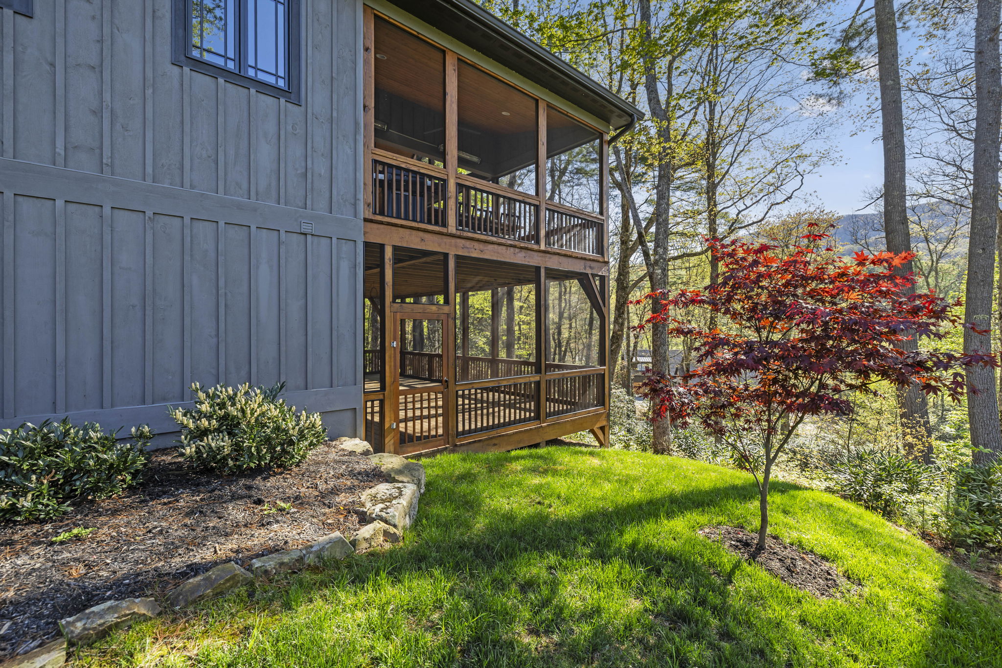 1048 Cherokee Trace