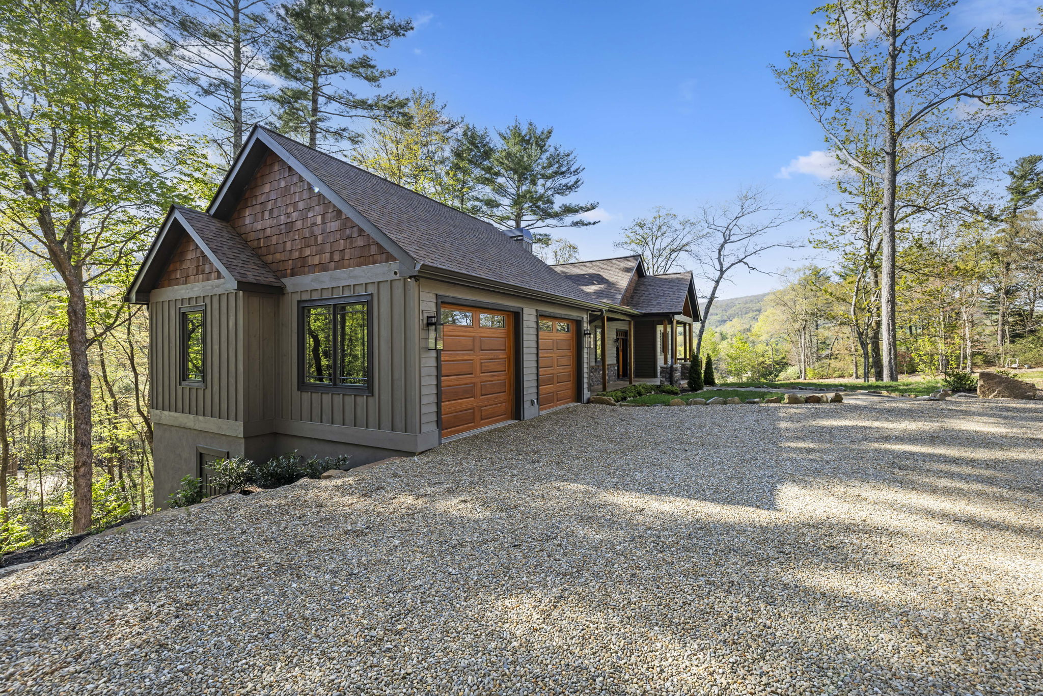 1048 Cherokee Trace