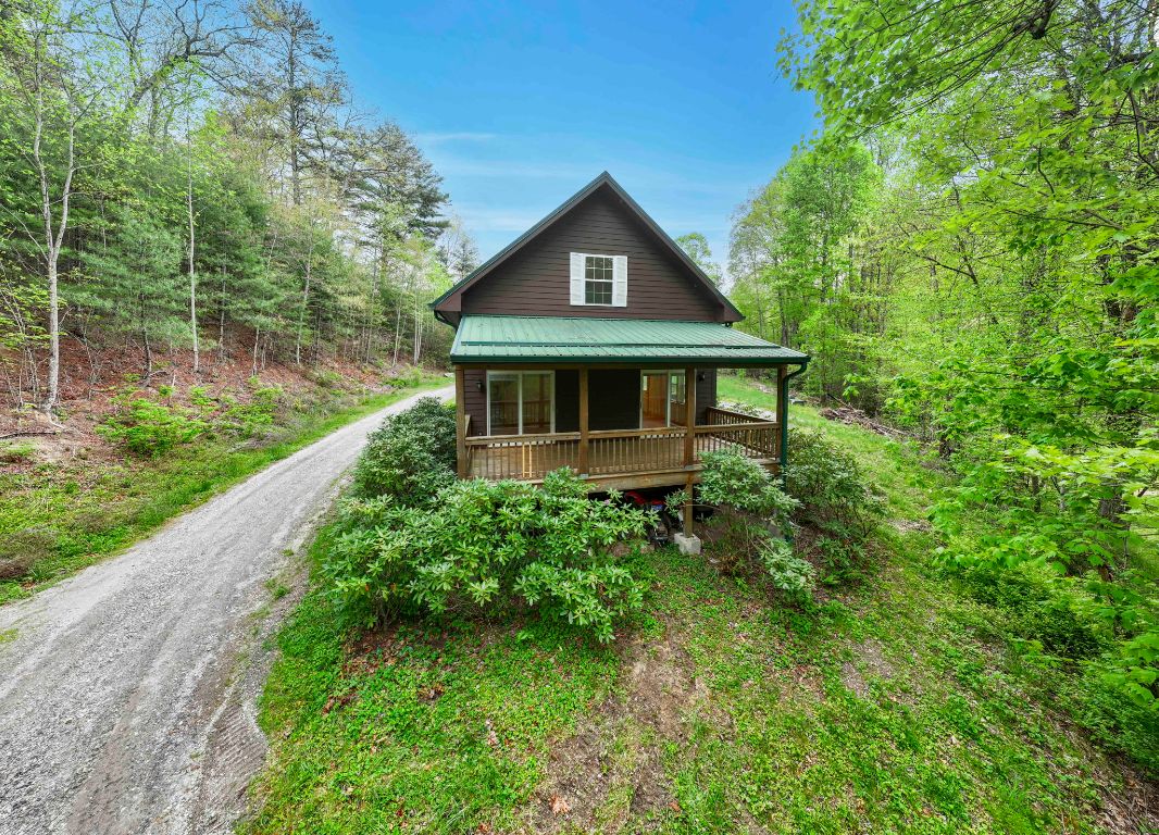 19 Winding Gap Lane