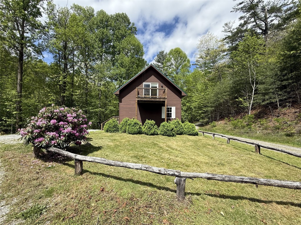 19 Winding Gap Lane