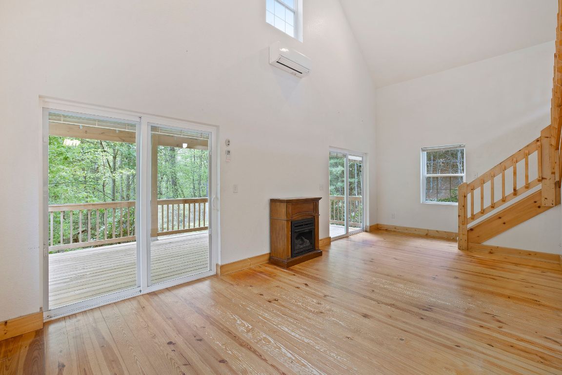 19 Winding Gap Lane