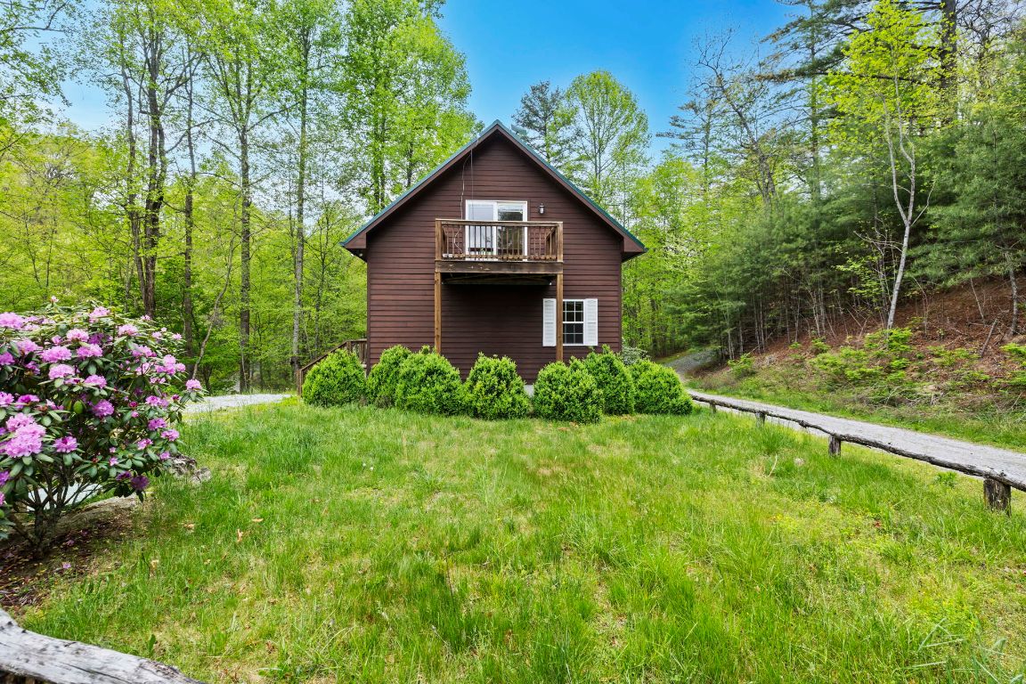 19 Winding Gap Lane