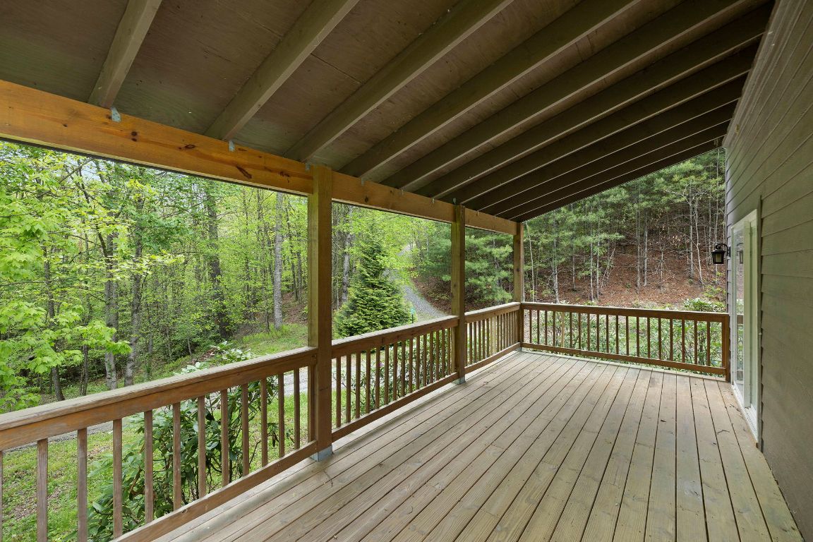 19 Winding Gap Lane