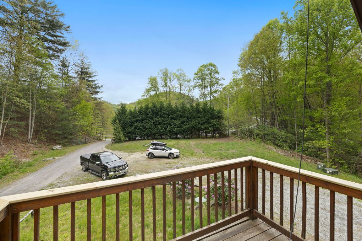 19 Winding Gap Lane